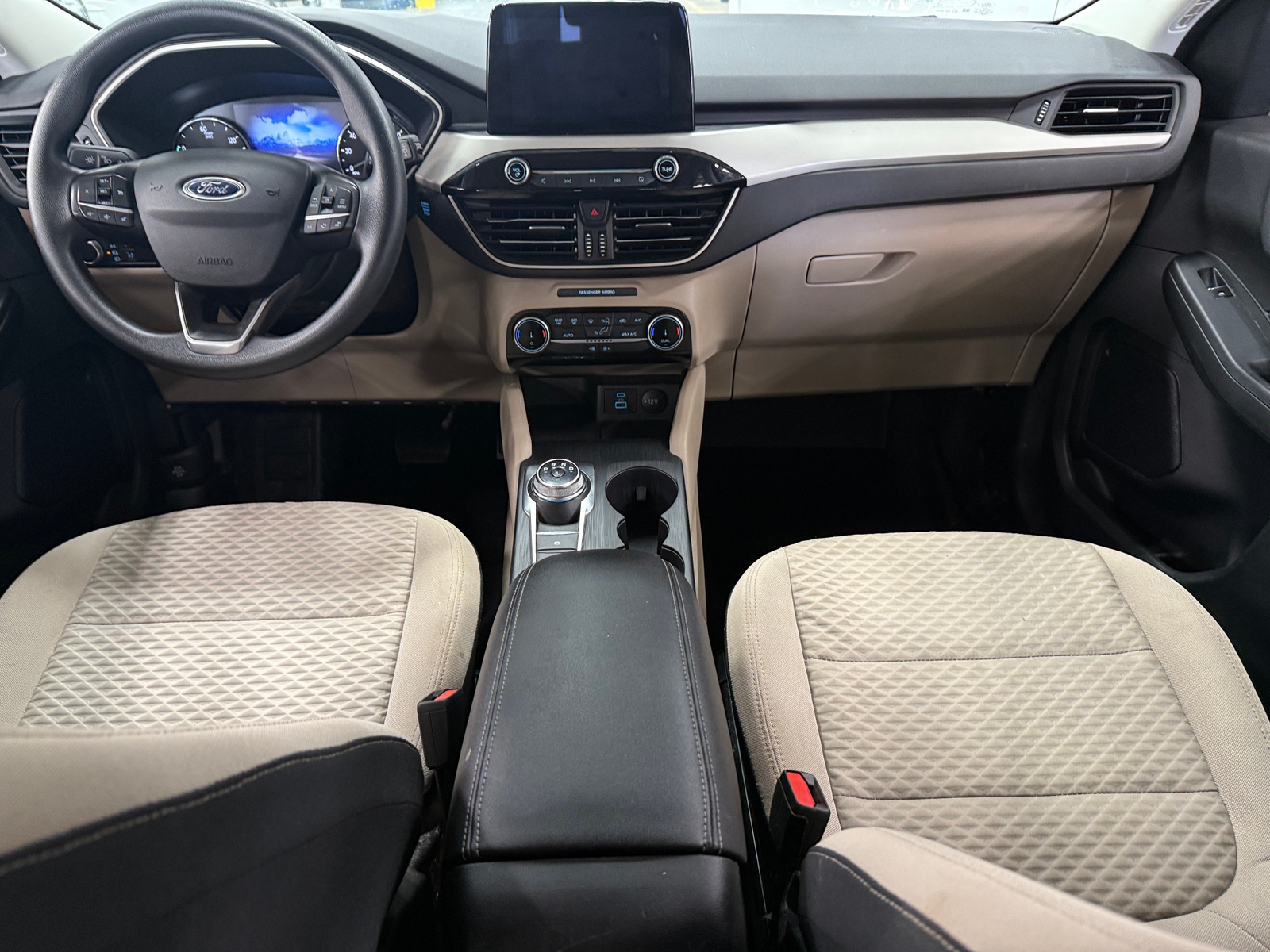 Thumbnail: 2022 Ford Escape - 3