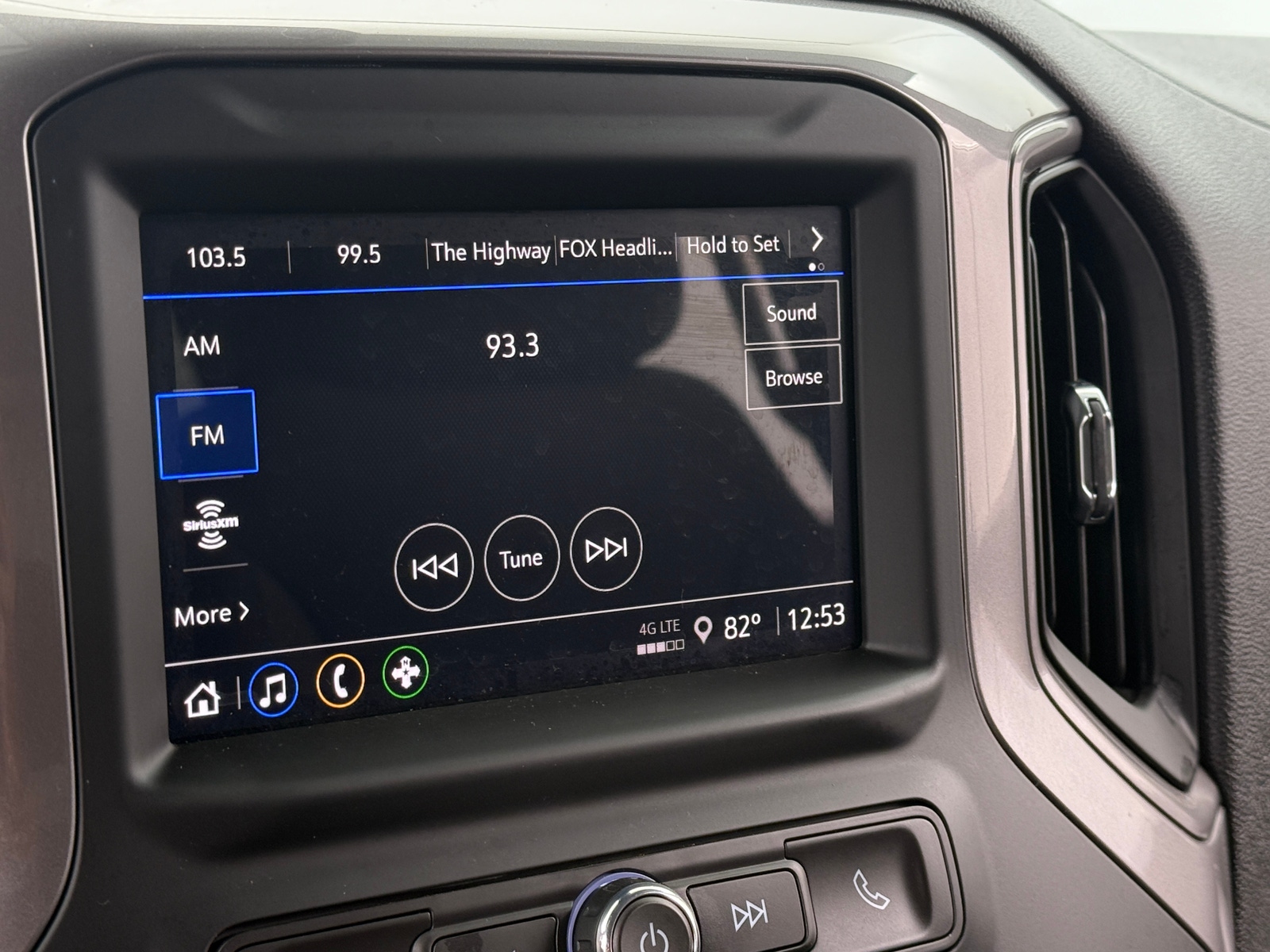 Thumbnail: 2024 Chevrolet Silverado 1500 - 4