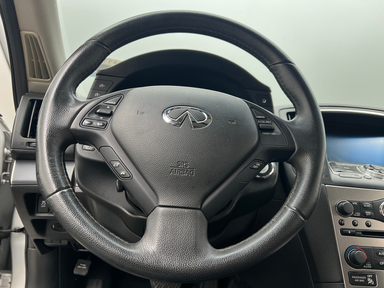 Thumbnail: 2012 INFINITI G37 - 4