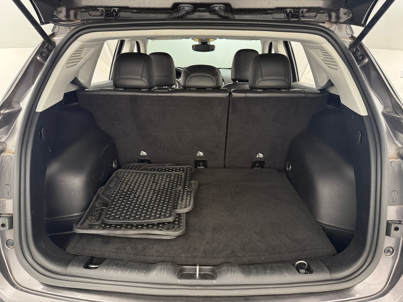 Thumbnail: 2018 Jeep Compass - 7