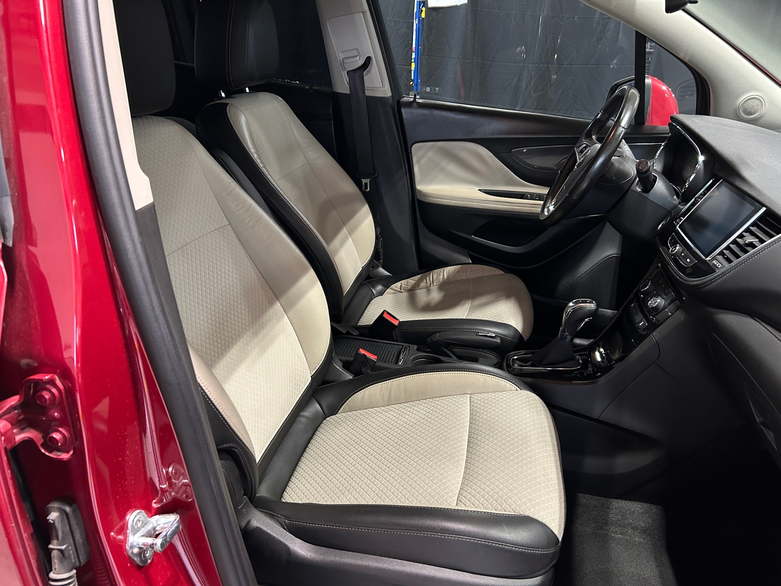 Thumbnail: 2017 Buick Encore - 2
