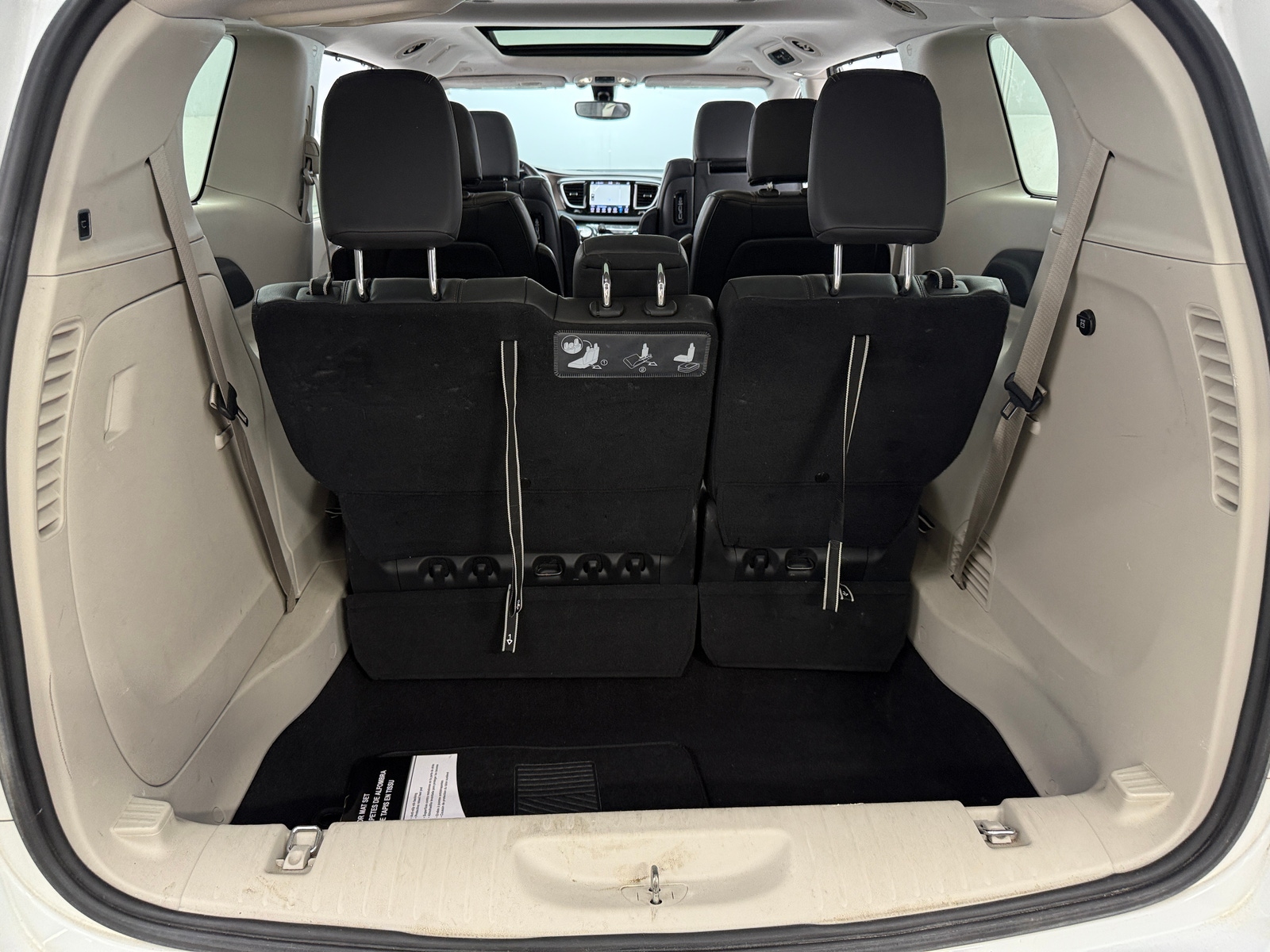 Thumbnail: 2018 Chrysler Pacifica - 6