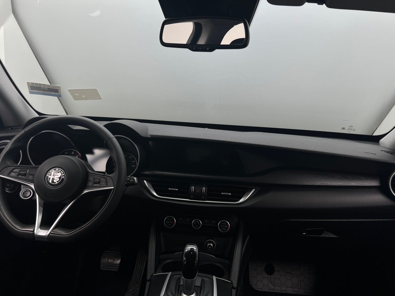 Thumbnail: 2018 Alfa Romeo Stelvio - 2