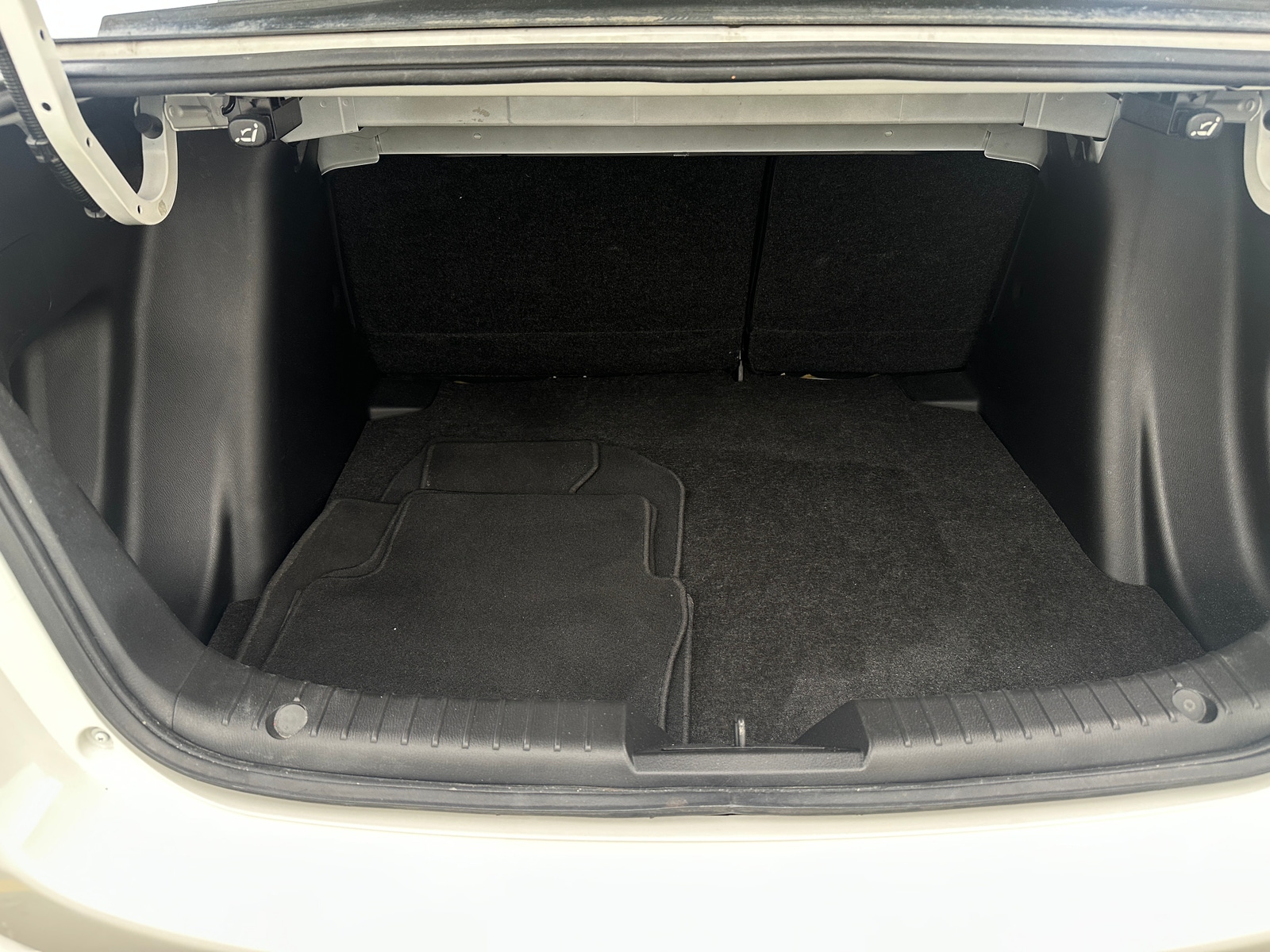 Thumbnail: 2016 Scion iA - 7
