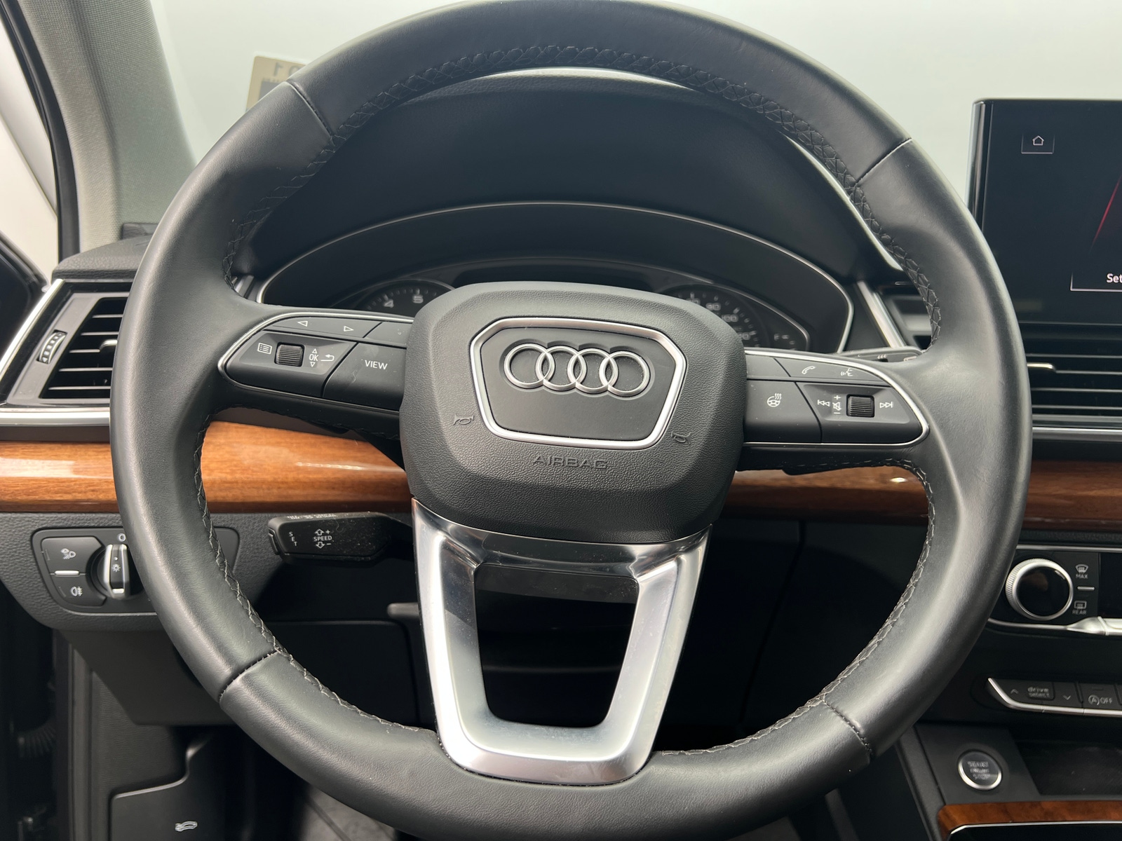 Thumbnail: 2022 Audi Q5 - 4