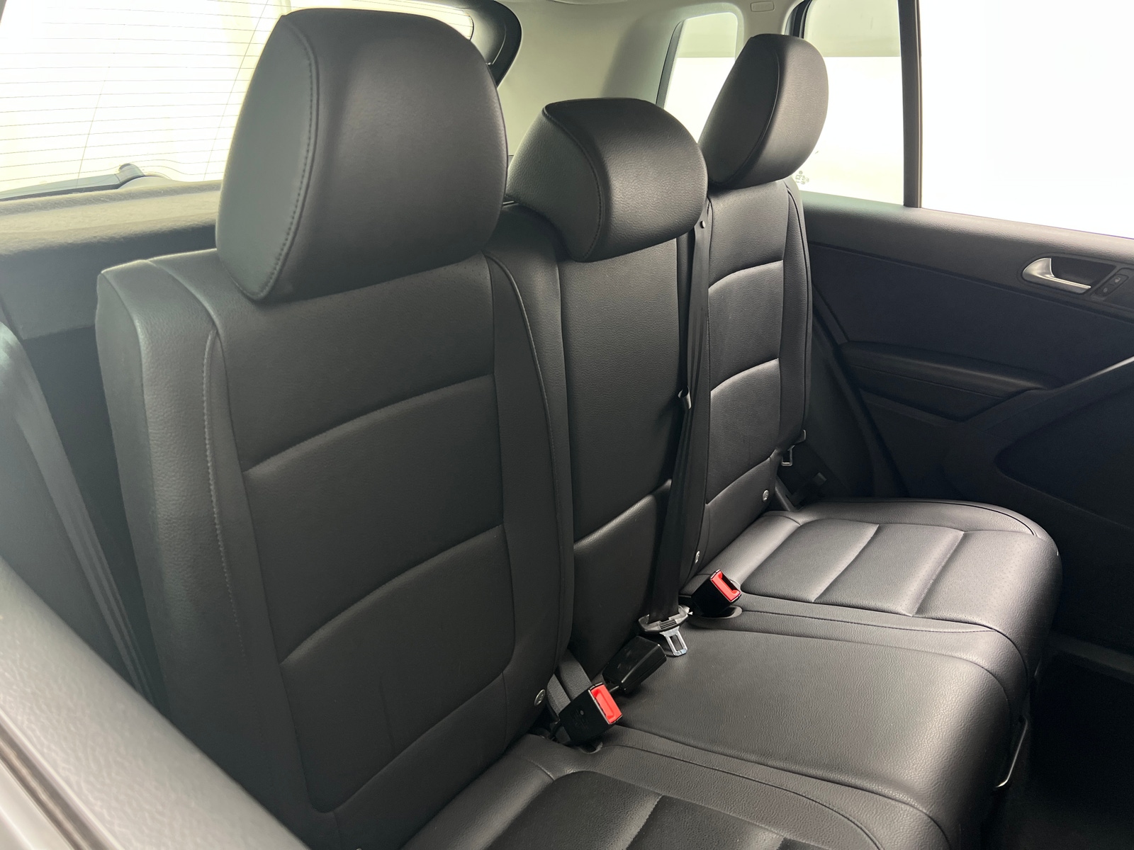 Thumbnail: 2016 Volkswagen Tiguan - 6