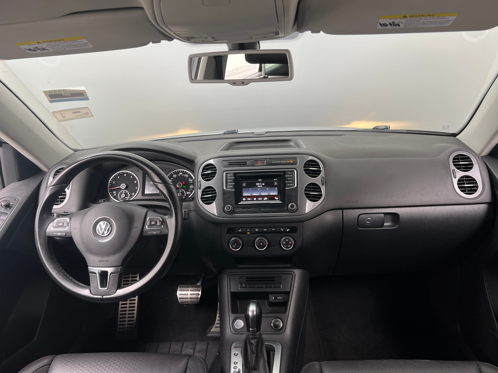 Thumbnail: 2016 Volkswagen Tiguan - 3