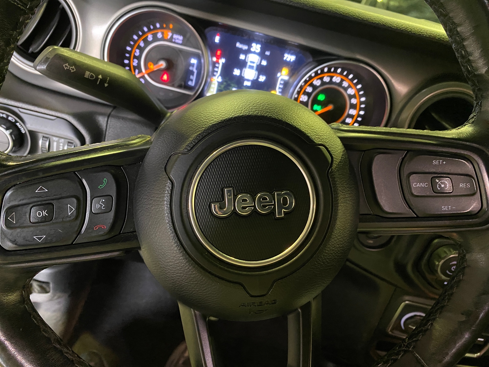 Thumbnail: 2021 Jeep Gladiator - 5