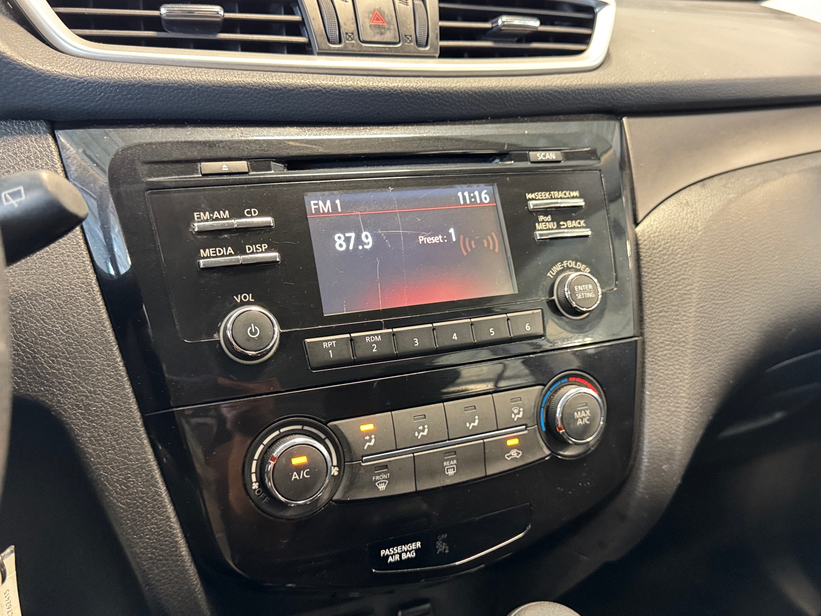 Thumbnail: 2014 Nissan Rogue - 4