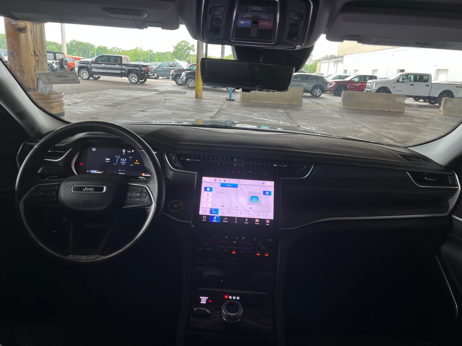 Thumbnail: 2022 Jeep Grand Cherokee L - 2
