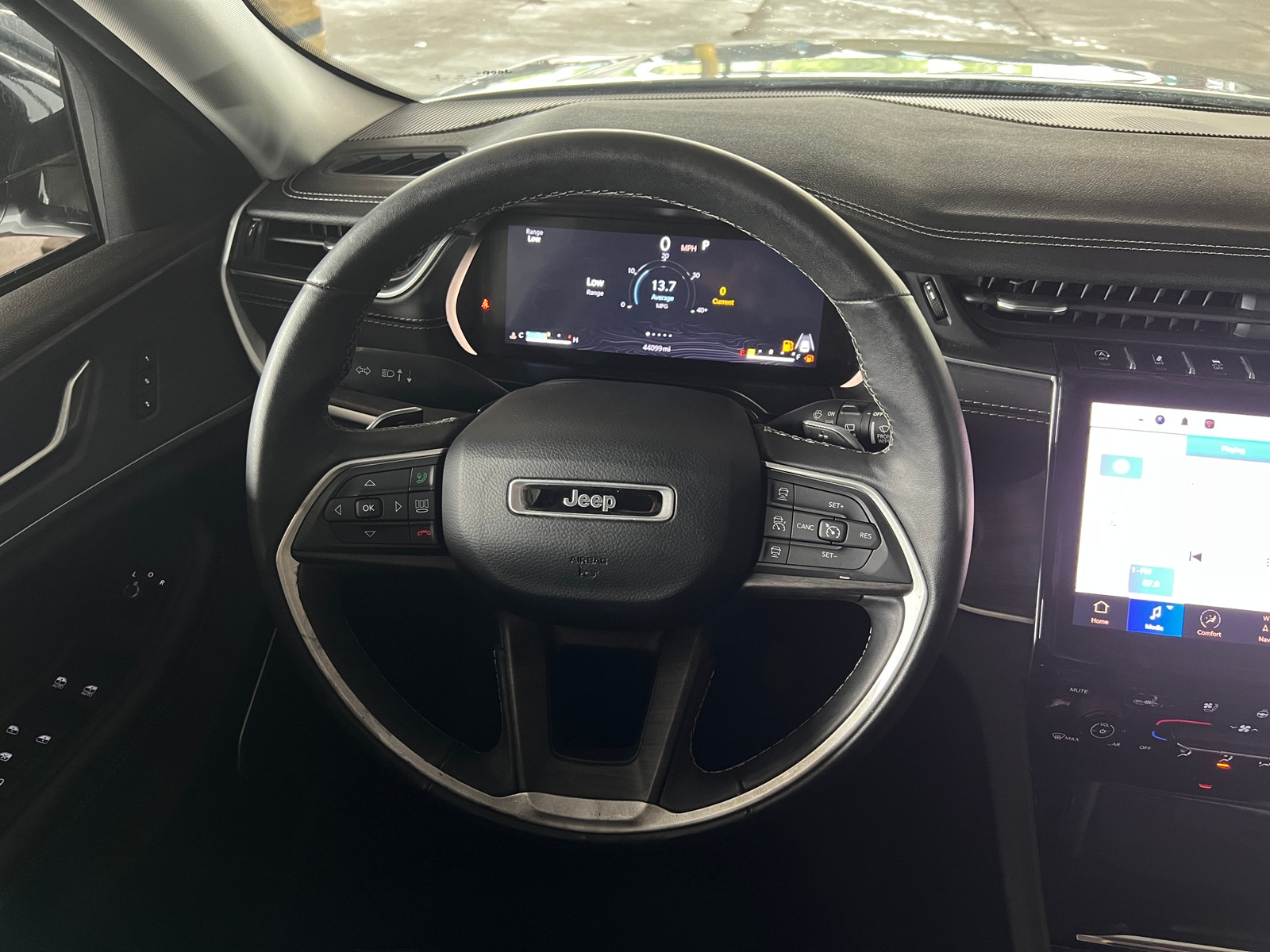 Thumbnail: 2022 Jeep Grand Cherokee L - 4