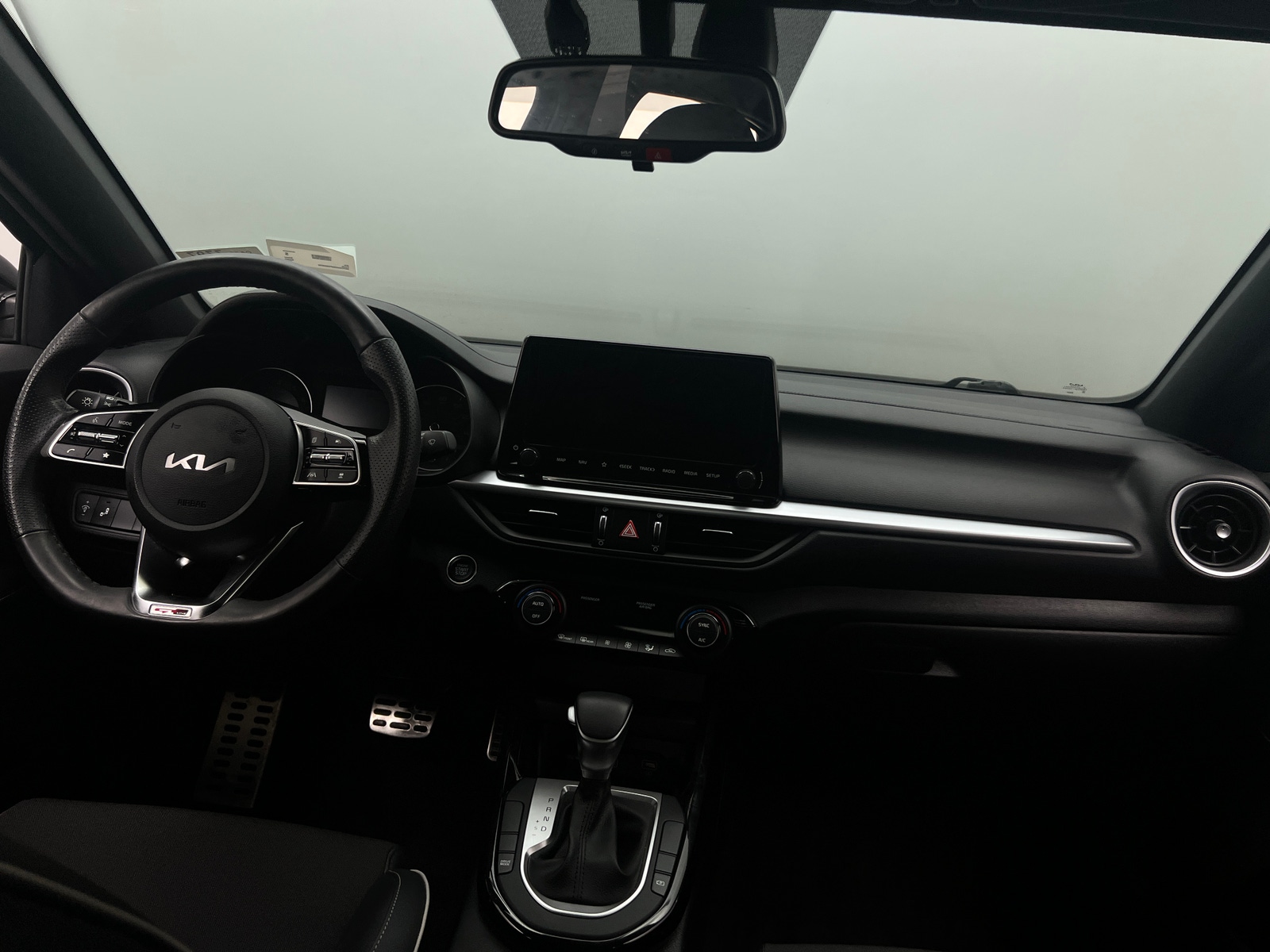 Thumbnail: 2023 Kia Forte - 3
