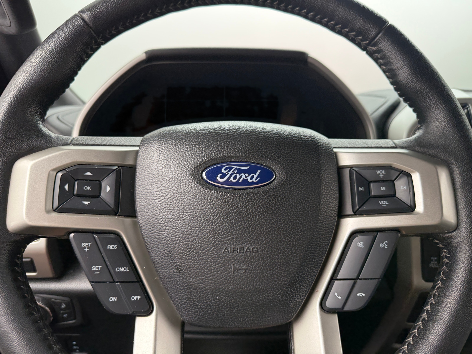 Thumbnail: 2019 Ford Econoline - 4