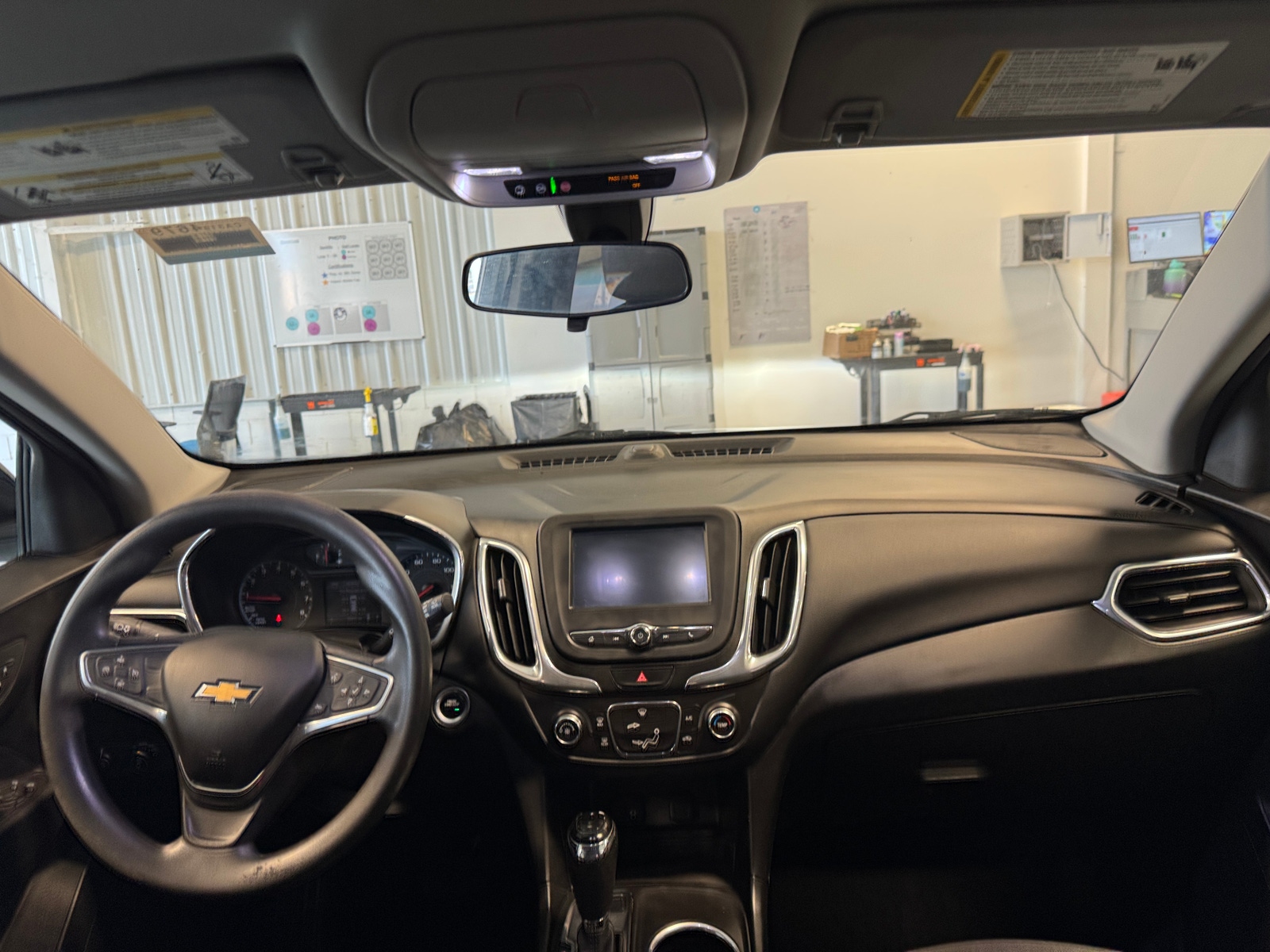 Thumbnail: 2018 Chevrolet Equinox - 3