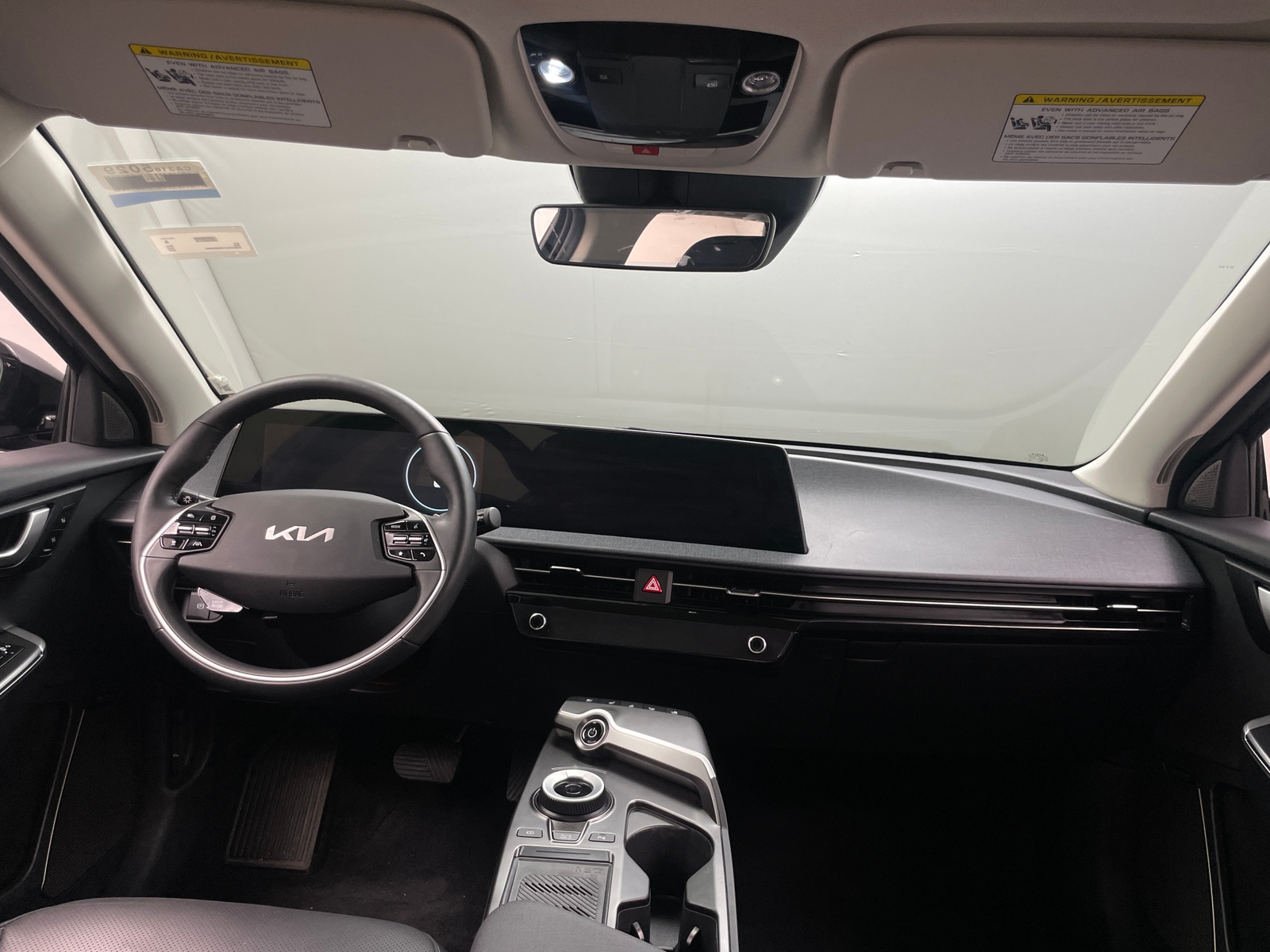Thumbnail: 2022 Kia EV6 - 2