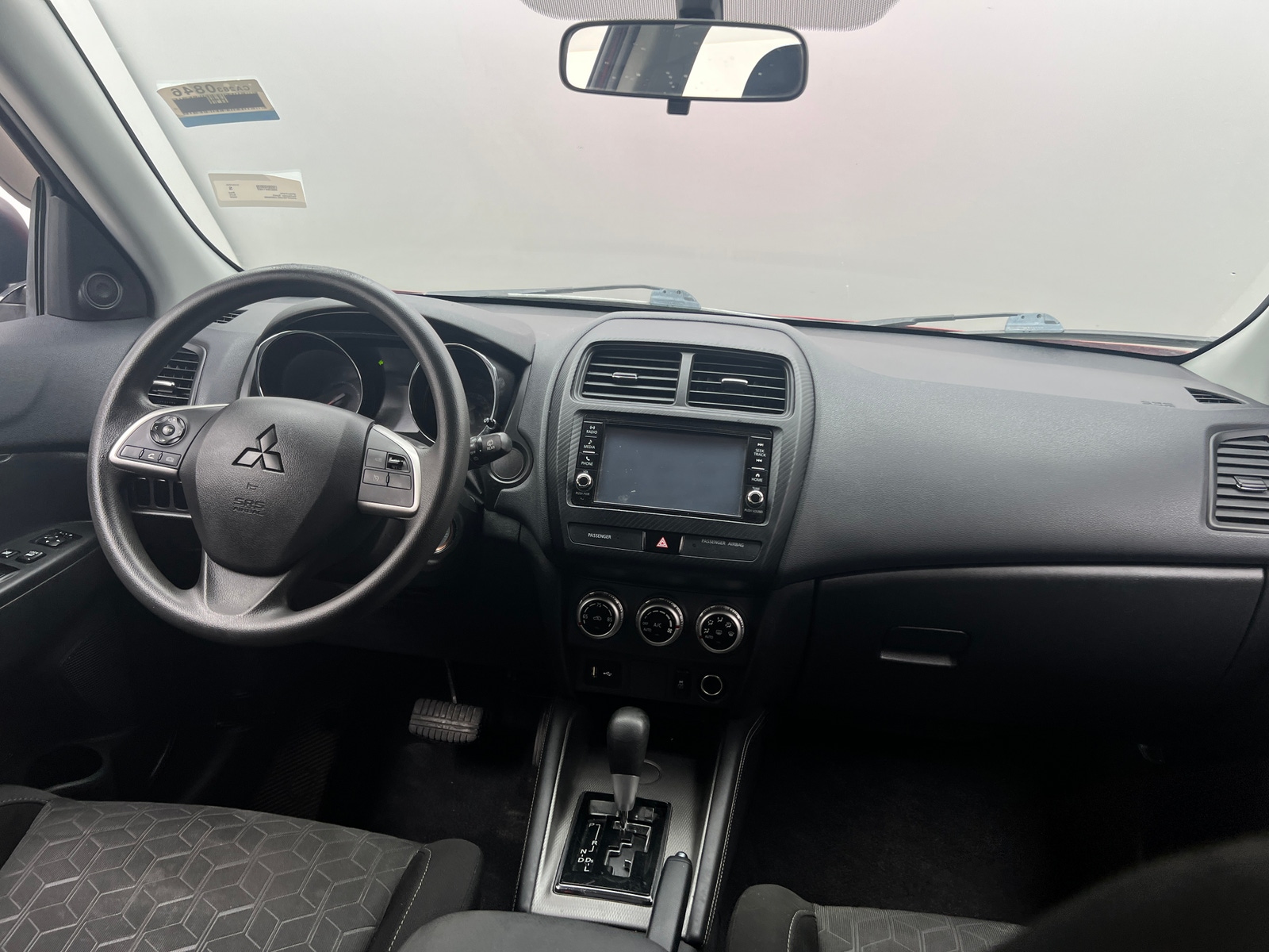 Thumbnail: 2020 Mitsubishi Outlander Sport - 3