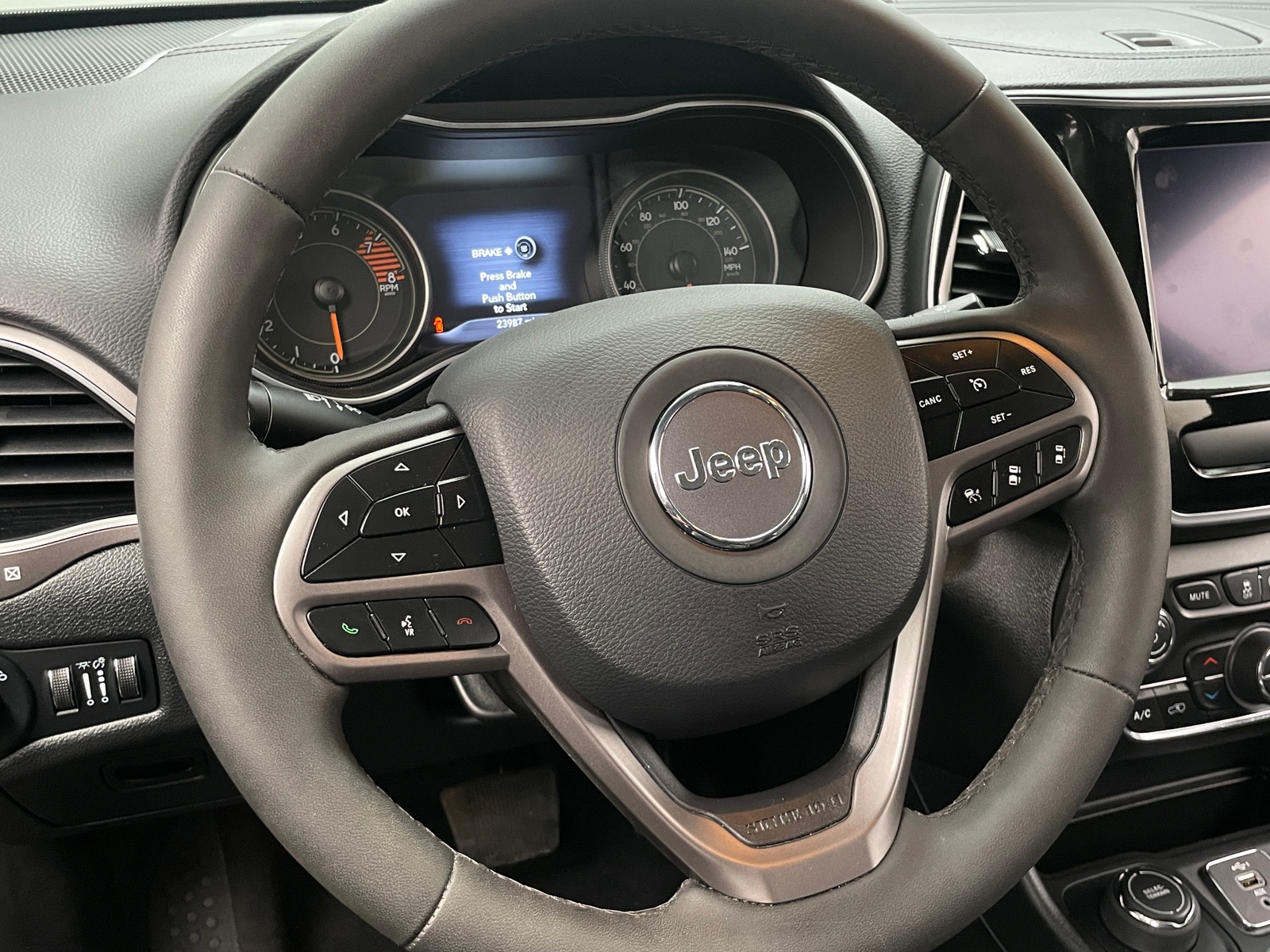 Thumbnail: 2022 Jeep Cherokee - 4
