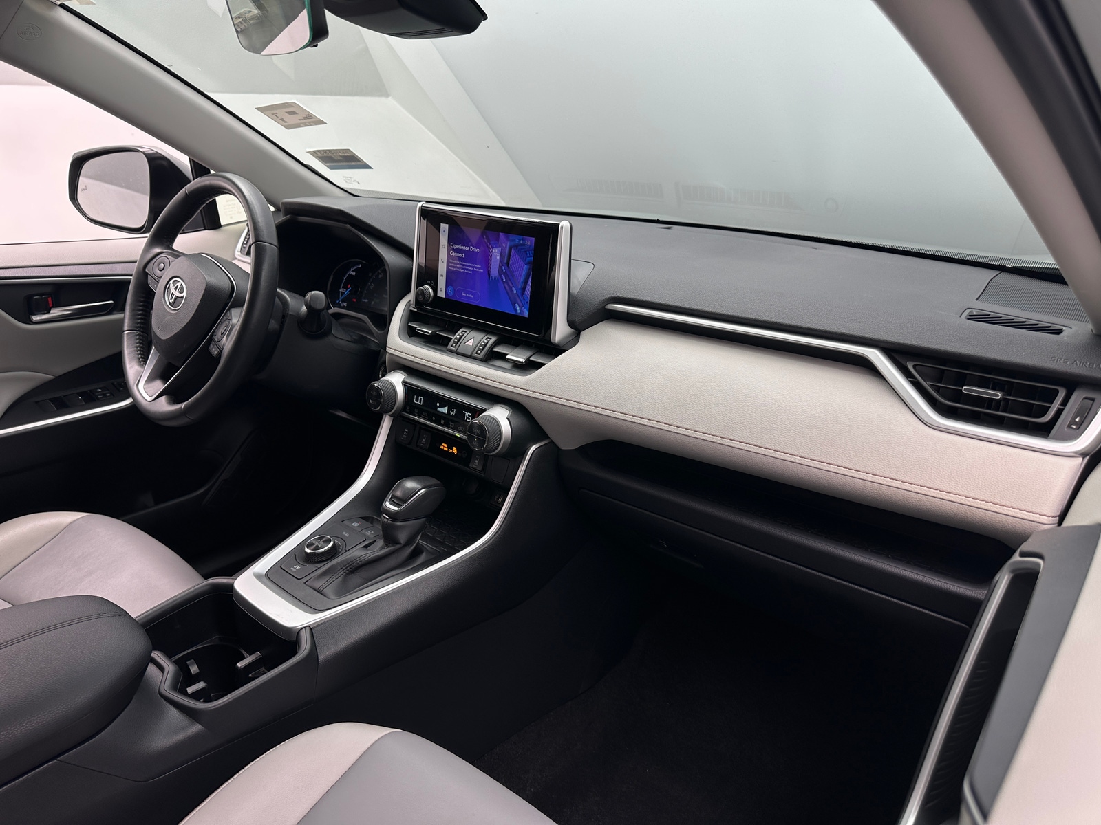 Thumbnail: 2023 Toyota RAV4 - 2