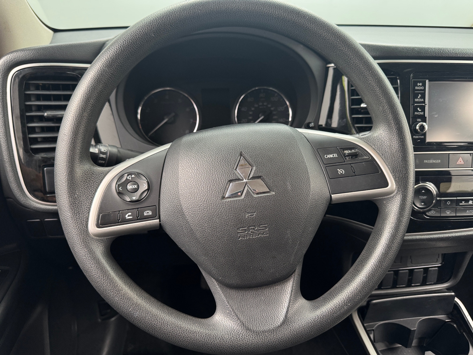 Thumbnail: 2019 Mitsubishi Outlander - 5