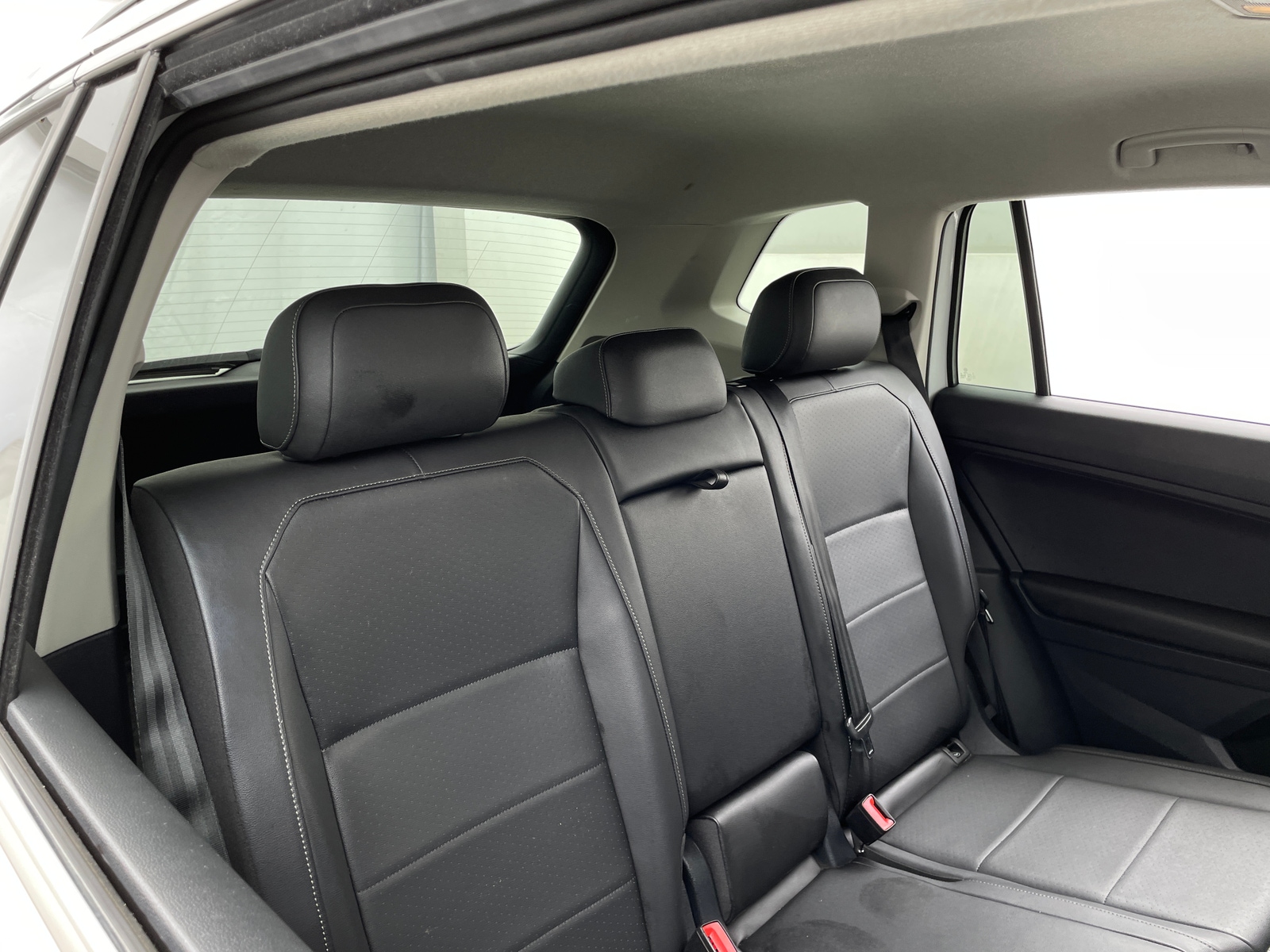 Thumbnail: 2018 Volkswagen Tiguan - 5