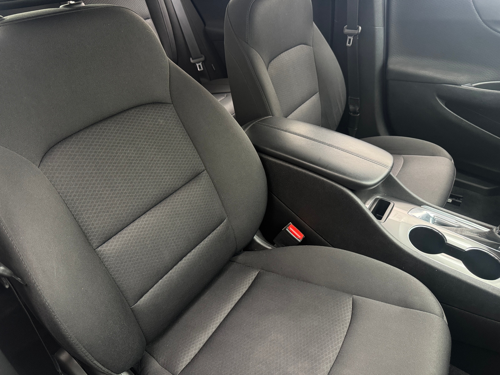Thumbnail: 2019 Chevrolet Malibu - 2