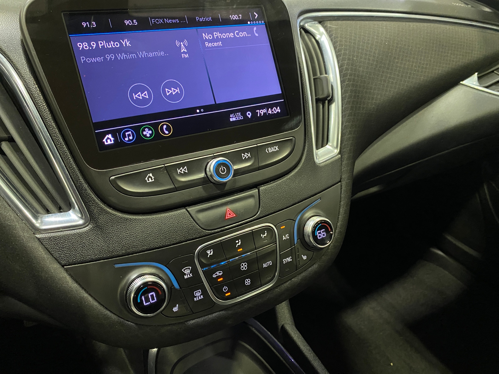 Thumbnail: 2019 Chevrolet Malibu - 4
