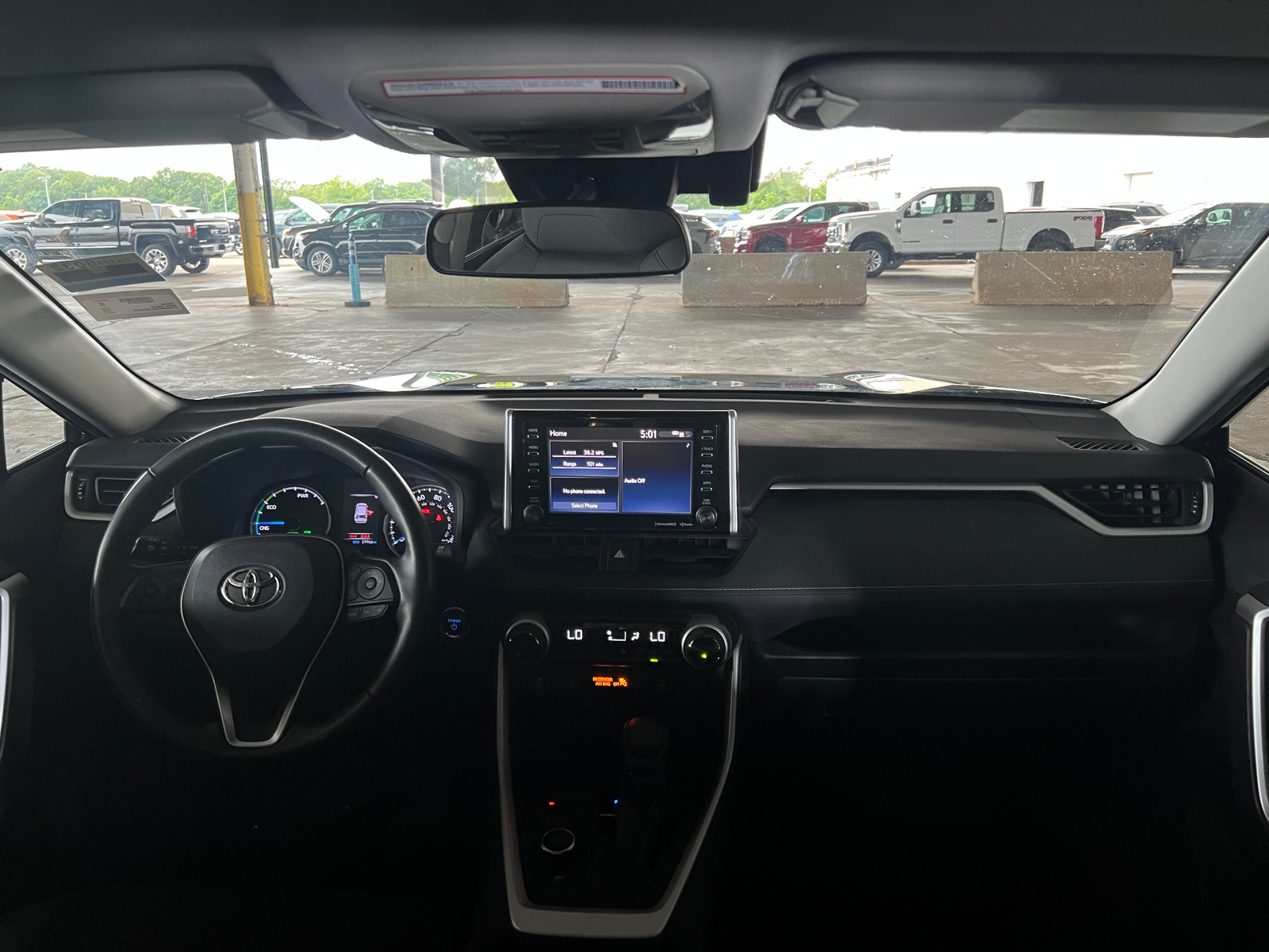 Thumbnail: 2020 Toyota RAV4 - 3