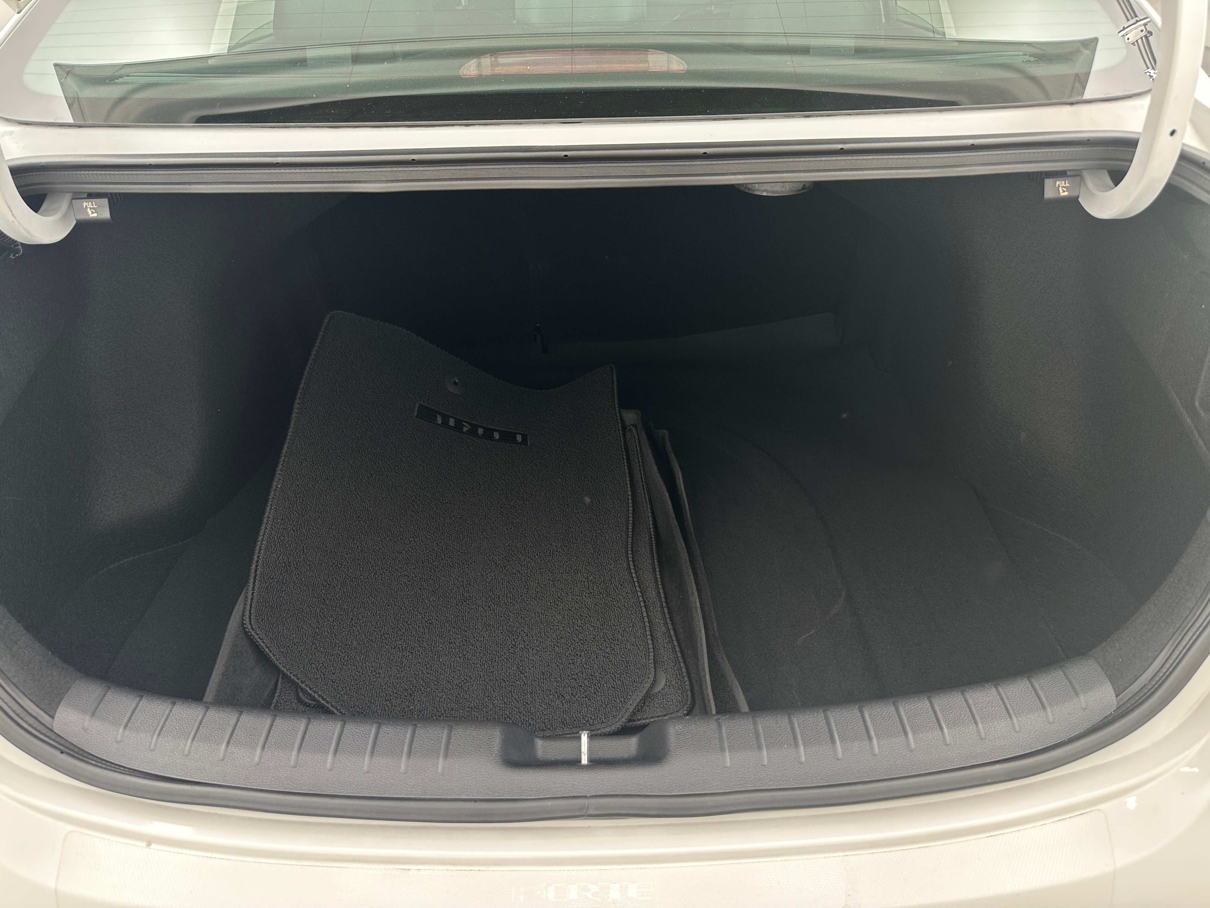 Thumbnail: 2024 Kia Forte - 6