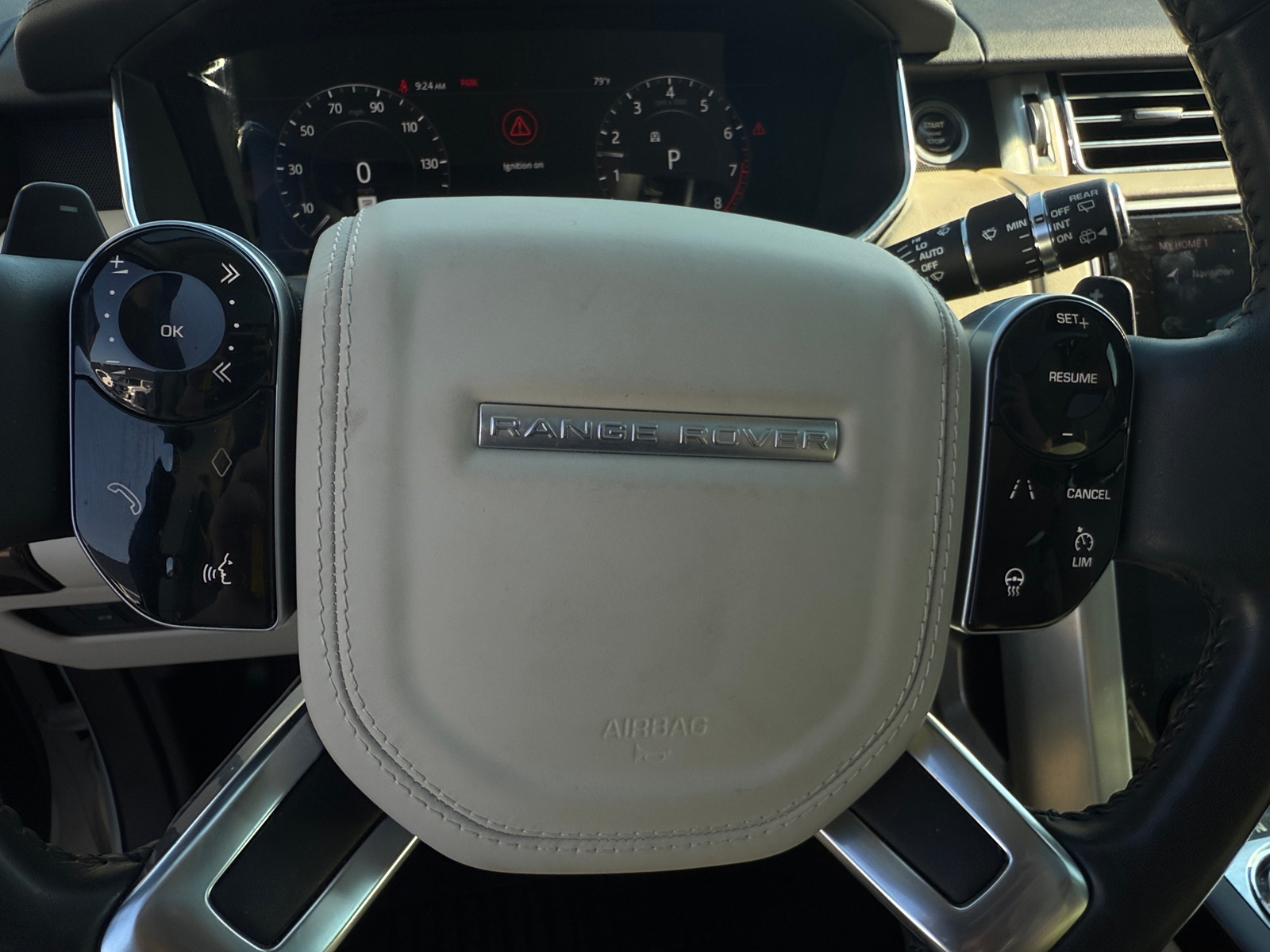 Thumbnail: 2018 Land Rover Range Rover - 4