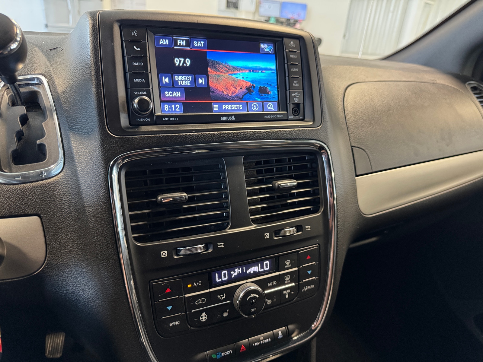 Thumbnail: 2019 Dodge Grand Caravan - 3