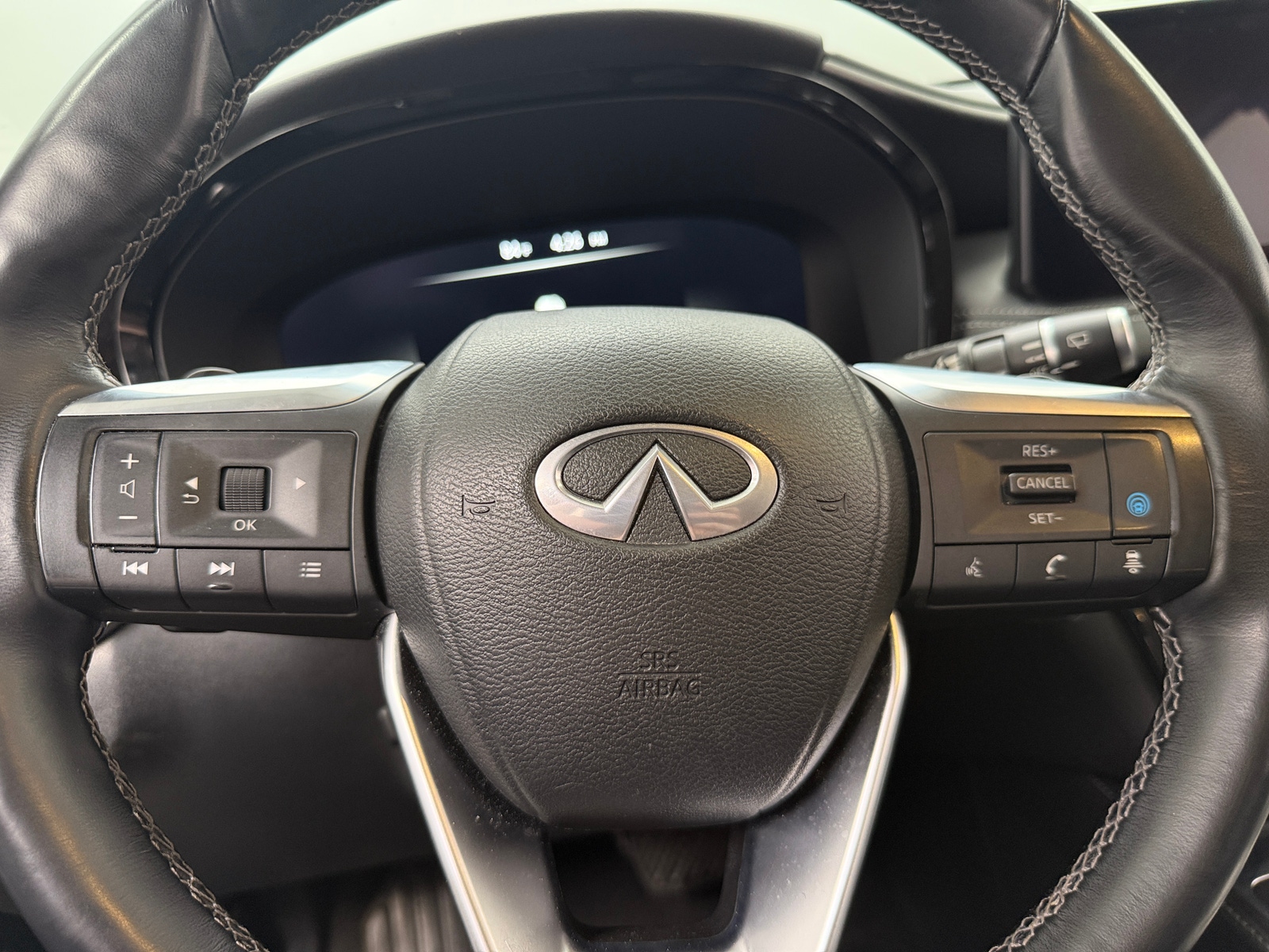 Thumbnail: 2022 INFINITI QX60 - 4