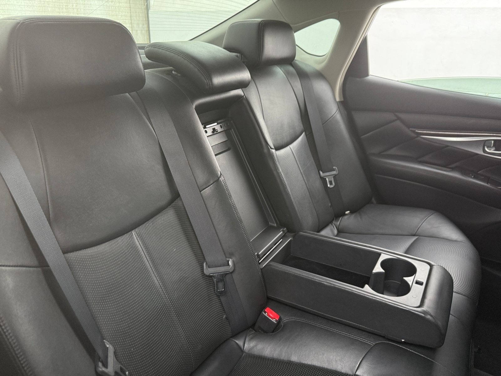 Thumbnail: 2012 INFINITI M37 - 5