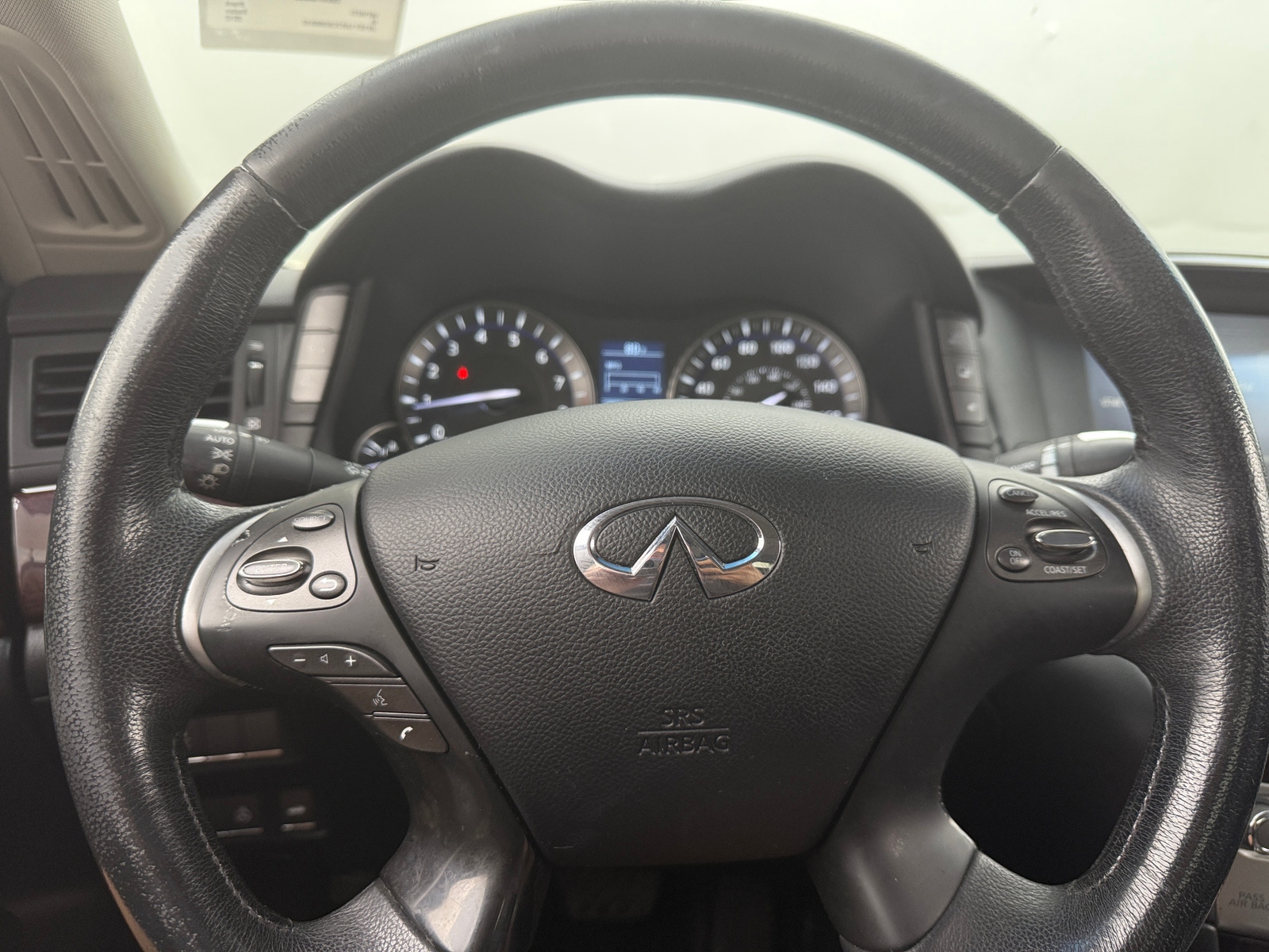 Thumbnail: 2012 INFINITI M37 - 4