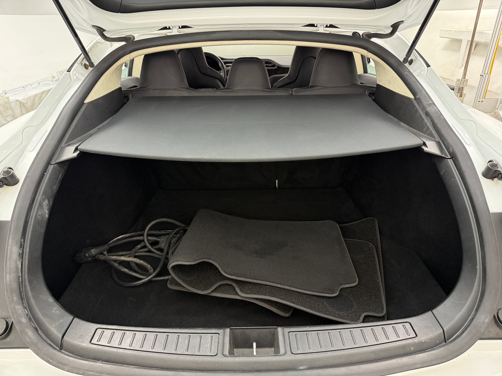 Thumbnail: 2016 Tesla Model S - 7