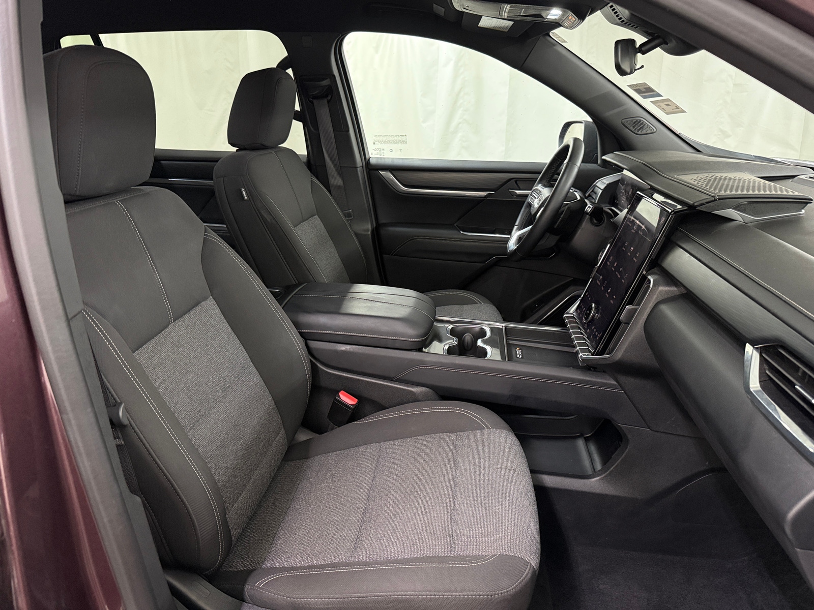 Thumbnail: 2025 GMC Acadia - 2