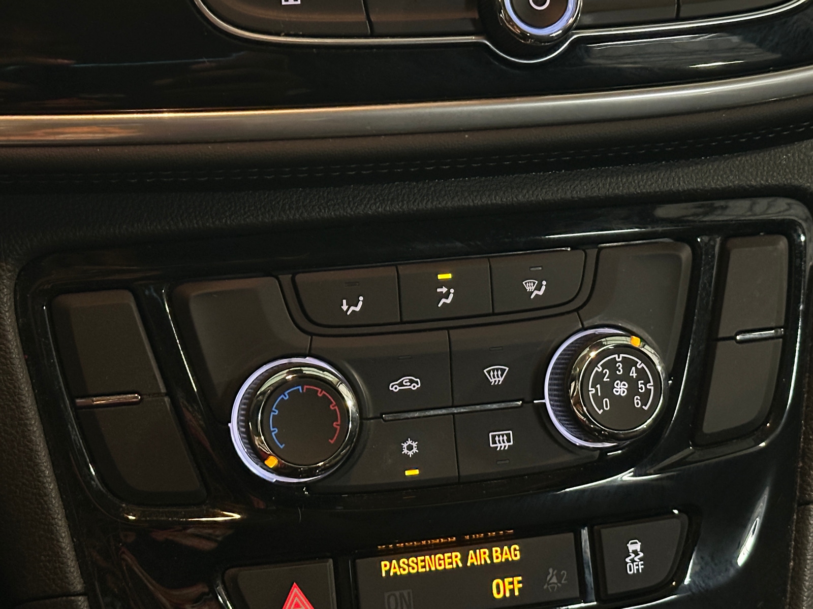 Thumbnail: 2018 Buick Encore - 4