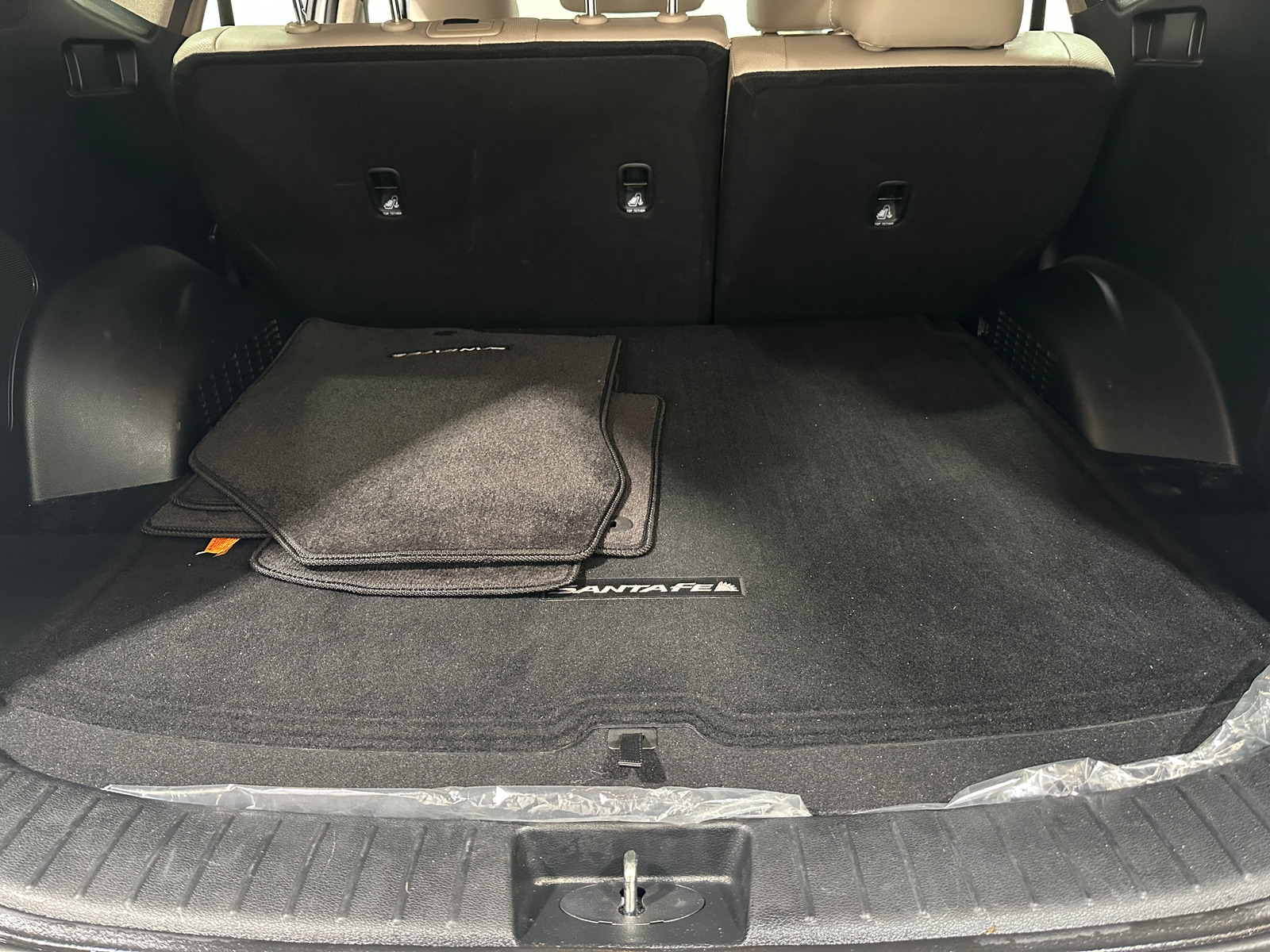 Thumbnail: 2019 Hyundai Santa Fe - 6