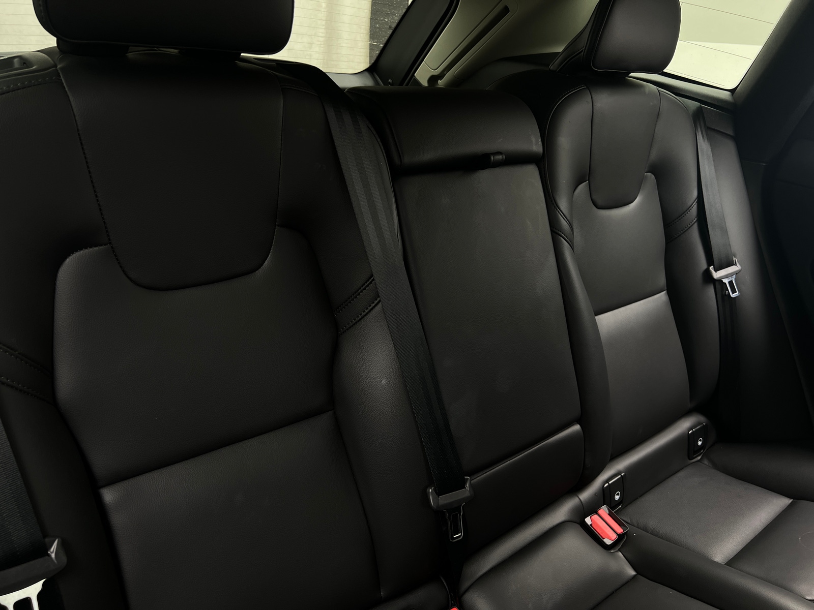 Thumbnail: 2025 Volvo XC60 - 5