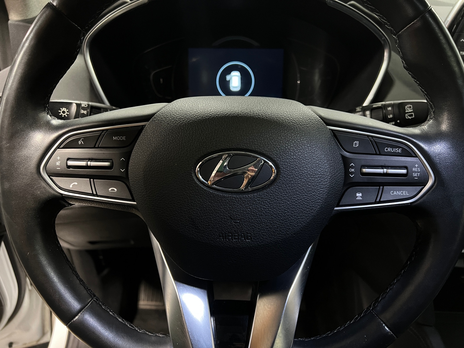 Thumbnail: 2020 Hyundai Santa Fe - 4