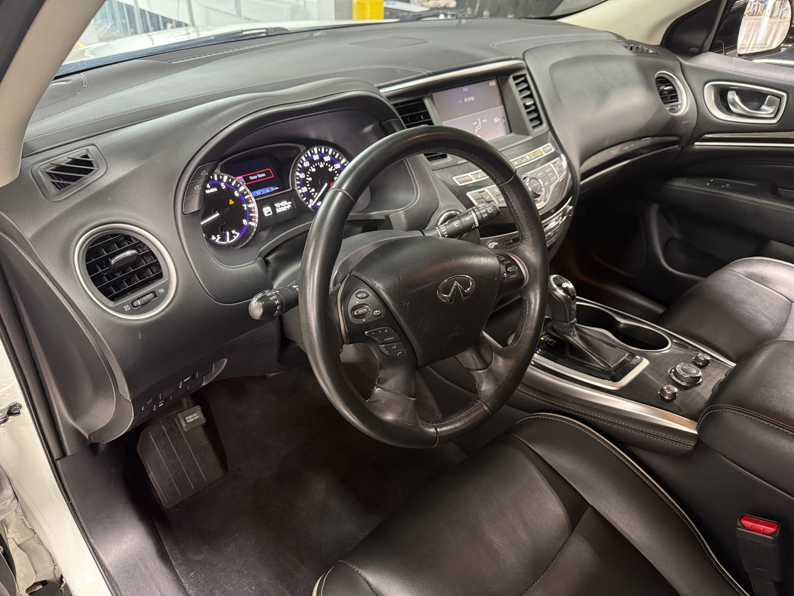 Thumbnail: 2019 INFINITI QX60 - 2