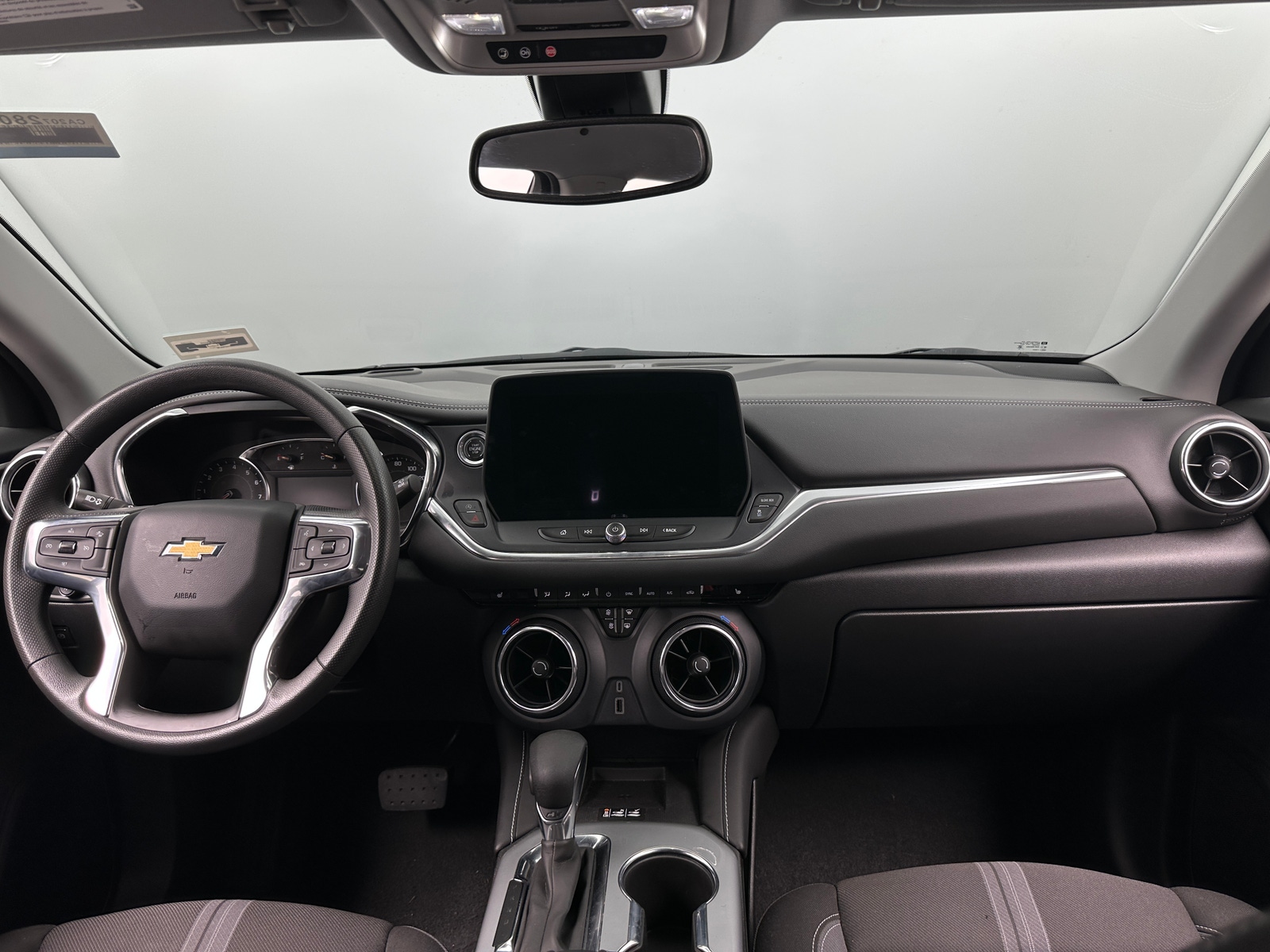 Thumbnail: 2023 Chevrolet Blazer - 3