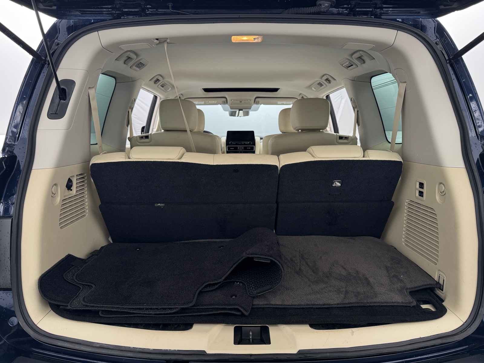 Thumbnail: 2022 INFINITI QX80 - 6
