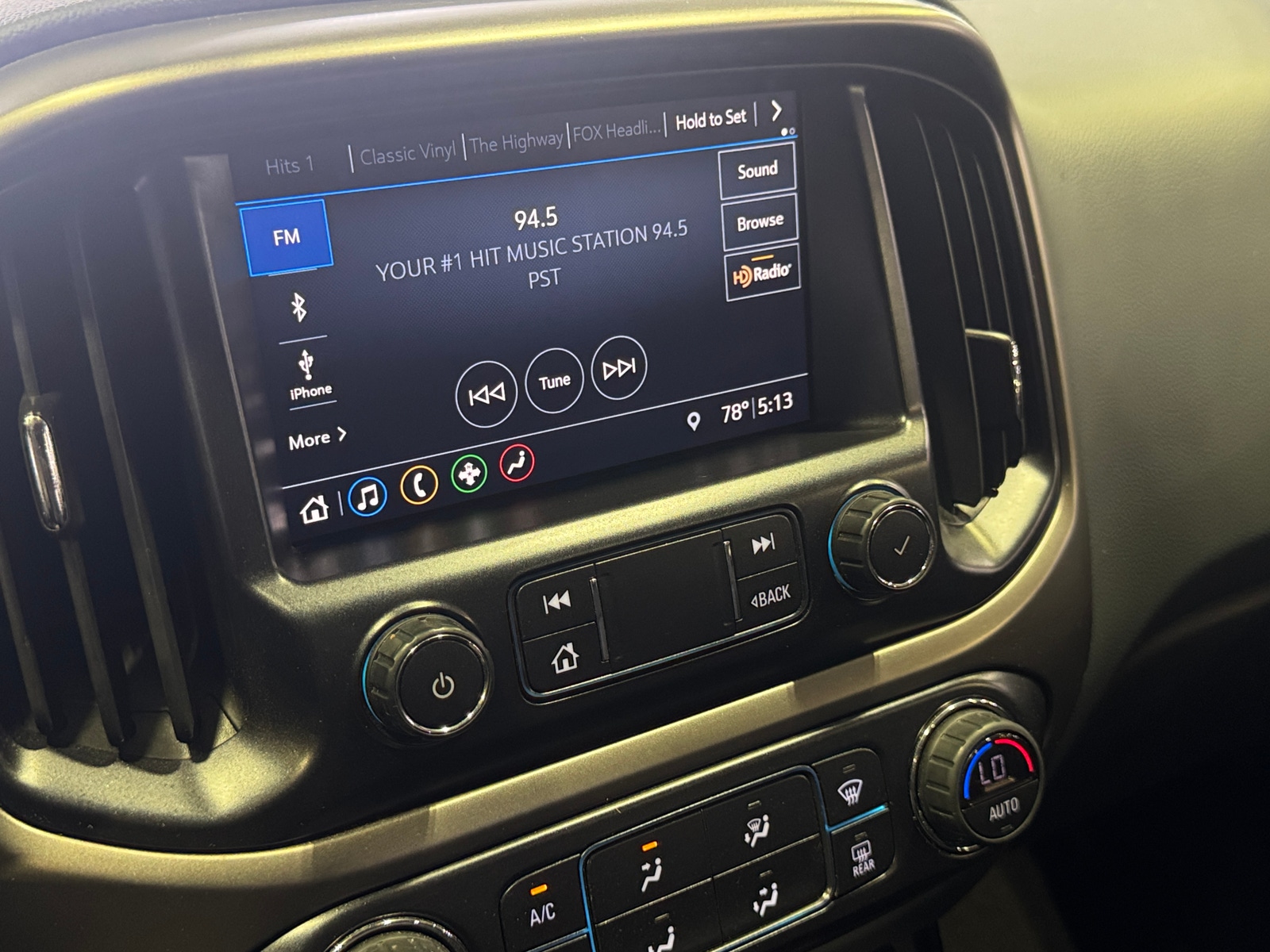 Thumbnail: 2021 Chevrolet Colorado - 4