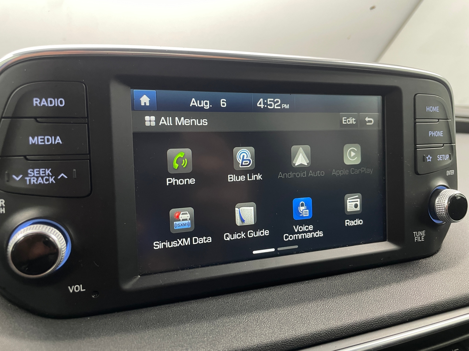 Thumbnail: 2020 Hyundai Santa Fe - 4