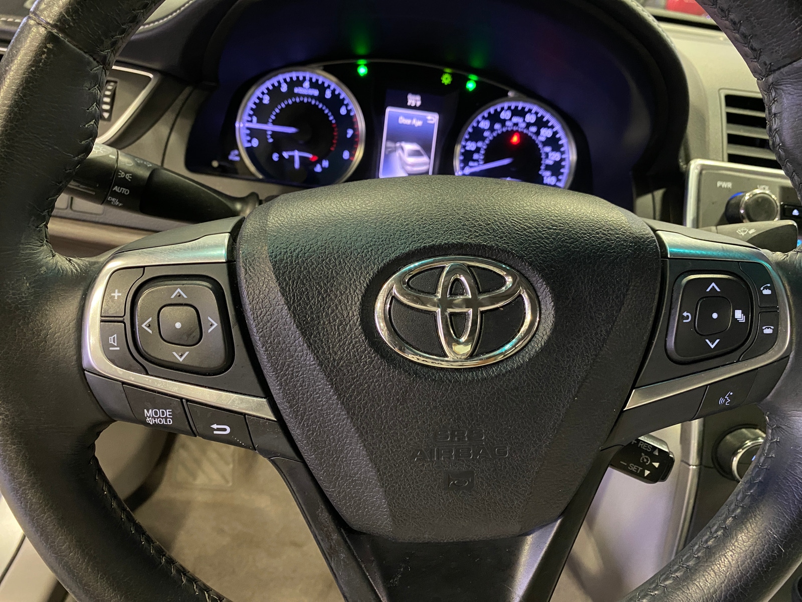 Thumbnail: 2015 Toyota Camry - 5