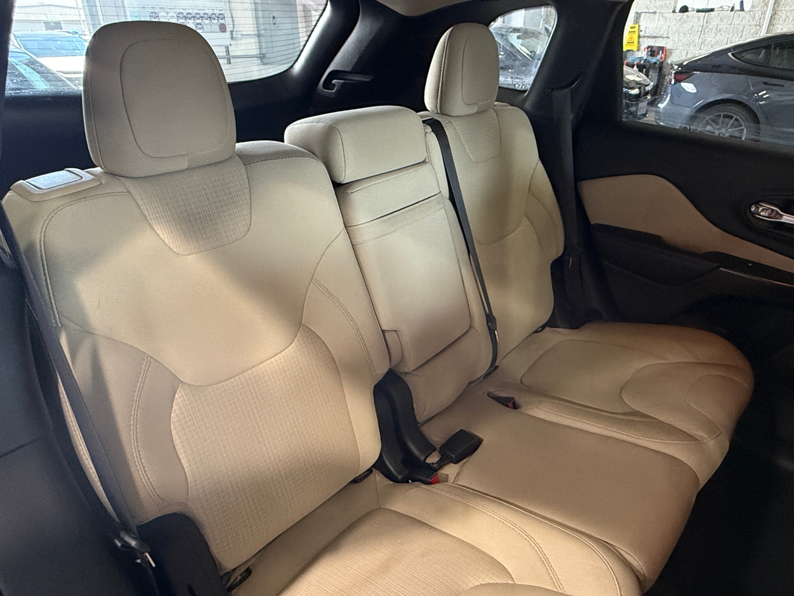 Thumbnail: 2016 Jeep Cherokee - 6