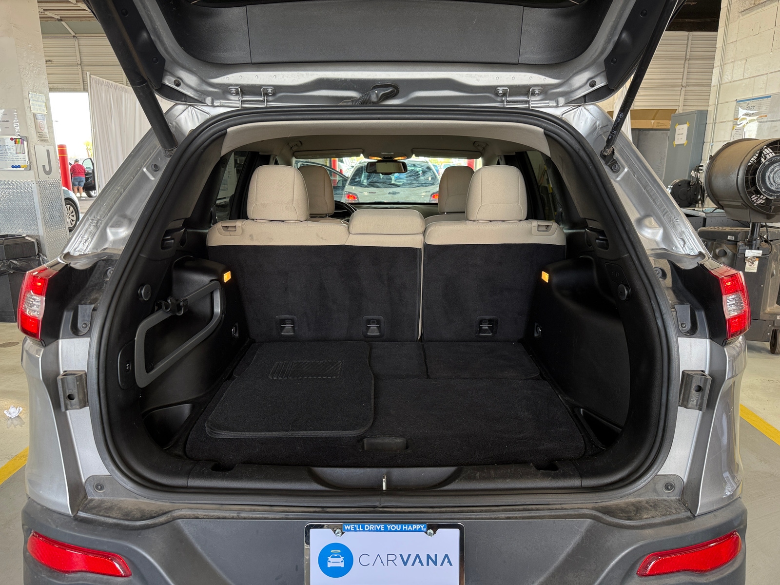 Thumbnail: 2016 Jeep Cherokee - 7