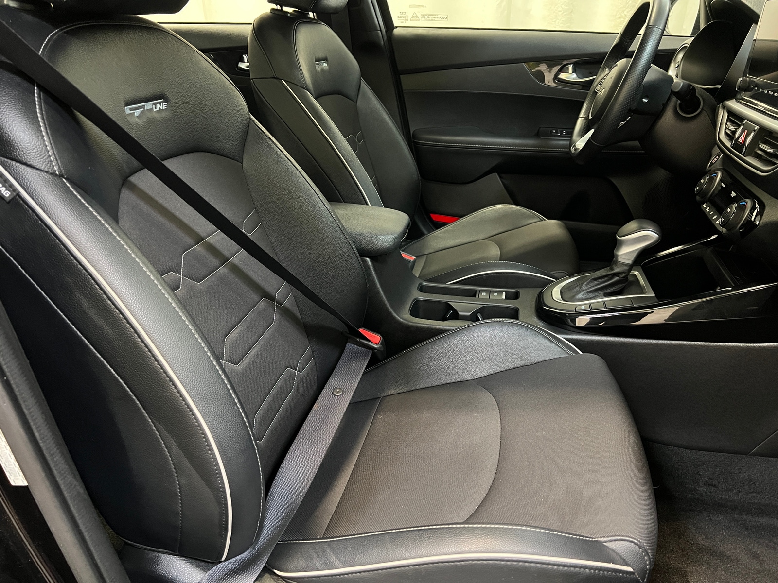 Thumbnail: 2022 Kia Forte - 2