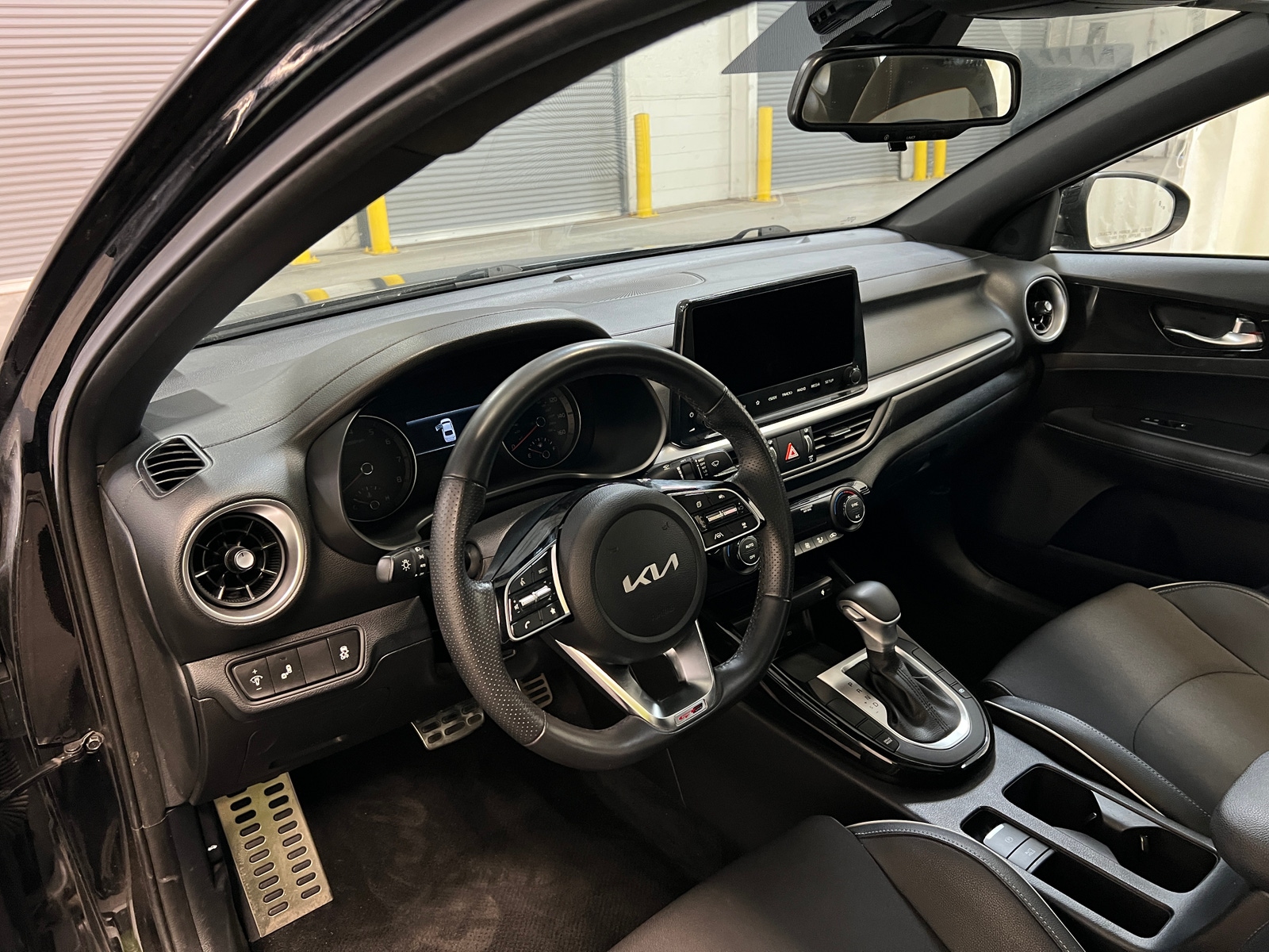 Thumbnail: 2022 Kia Forte - 3