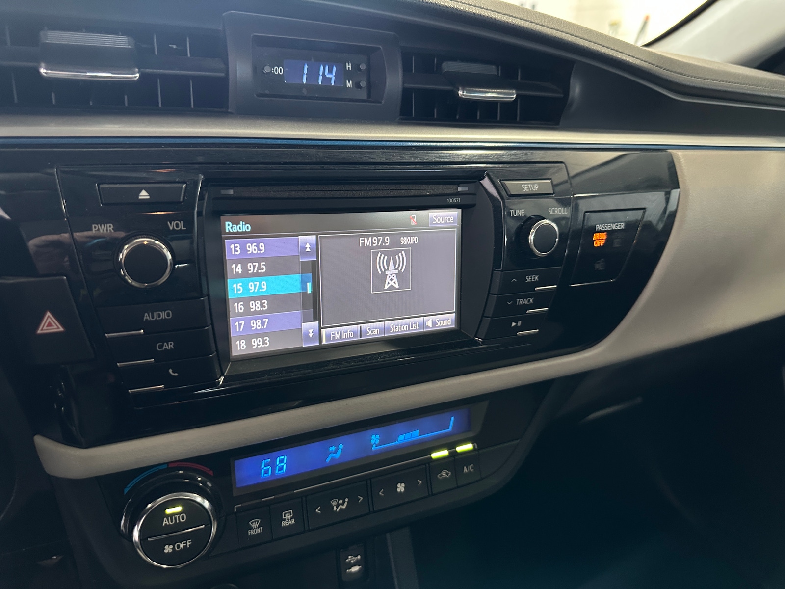 Thumbnail: 2016 Toyota Corolla - 4
